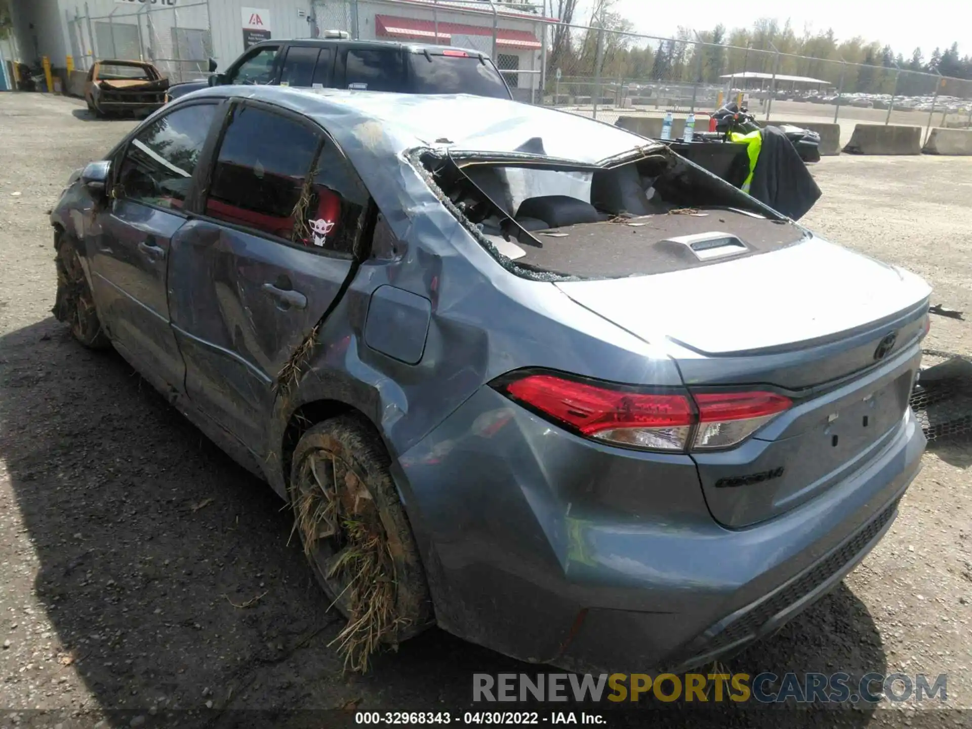 3 Photograph of a damaged car 5YFM4RCEXLP028786 TOYOTA COROLLA 2020