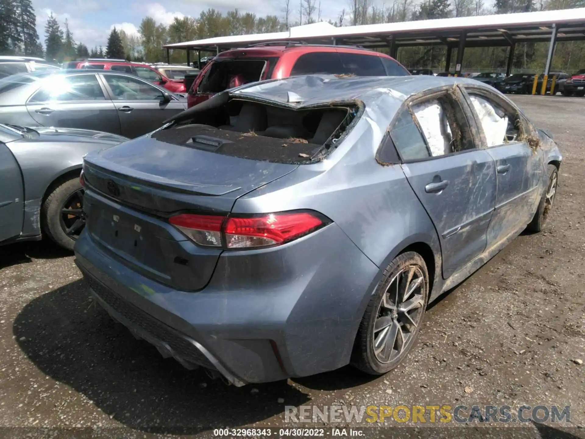 4 Photograph of a damaged car 5YFM4RCEXLP028786 TOYOTA COROLLA 2020