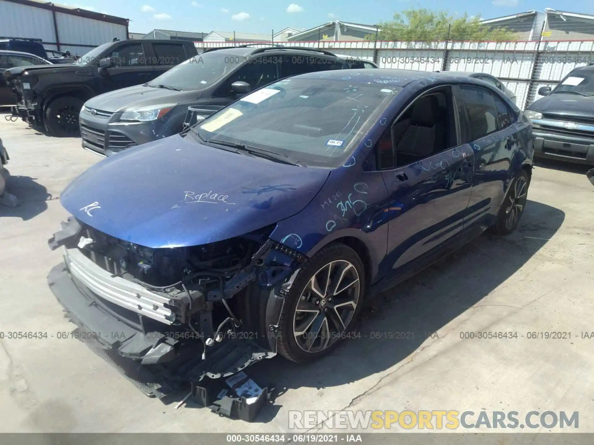 2 Photograph of a damaged car 5YFP4RCE0LP006339 TOYOTA COROLLA 2020