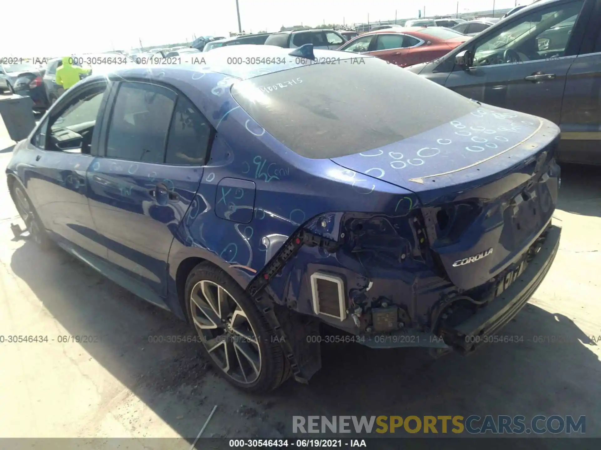 3 Photograph of a damaged car 5YFP4RCE0LP006339 TOYOTA COROLLA 2020