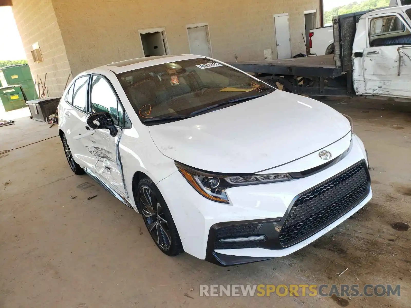 1 Photograph of a damaged car 5YFP4RCE0LP024985 TOYOTA COROLLA 2020