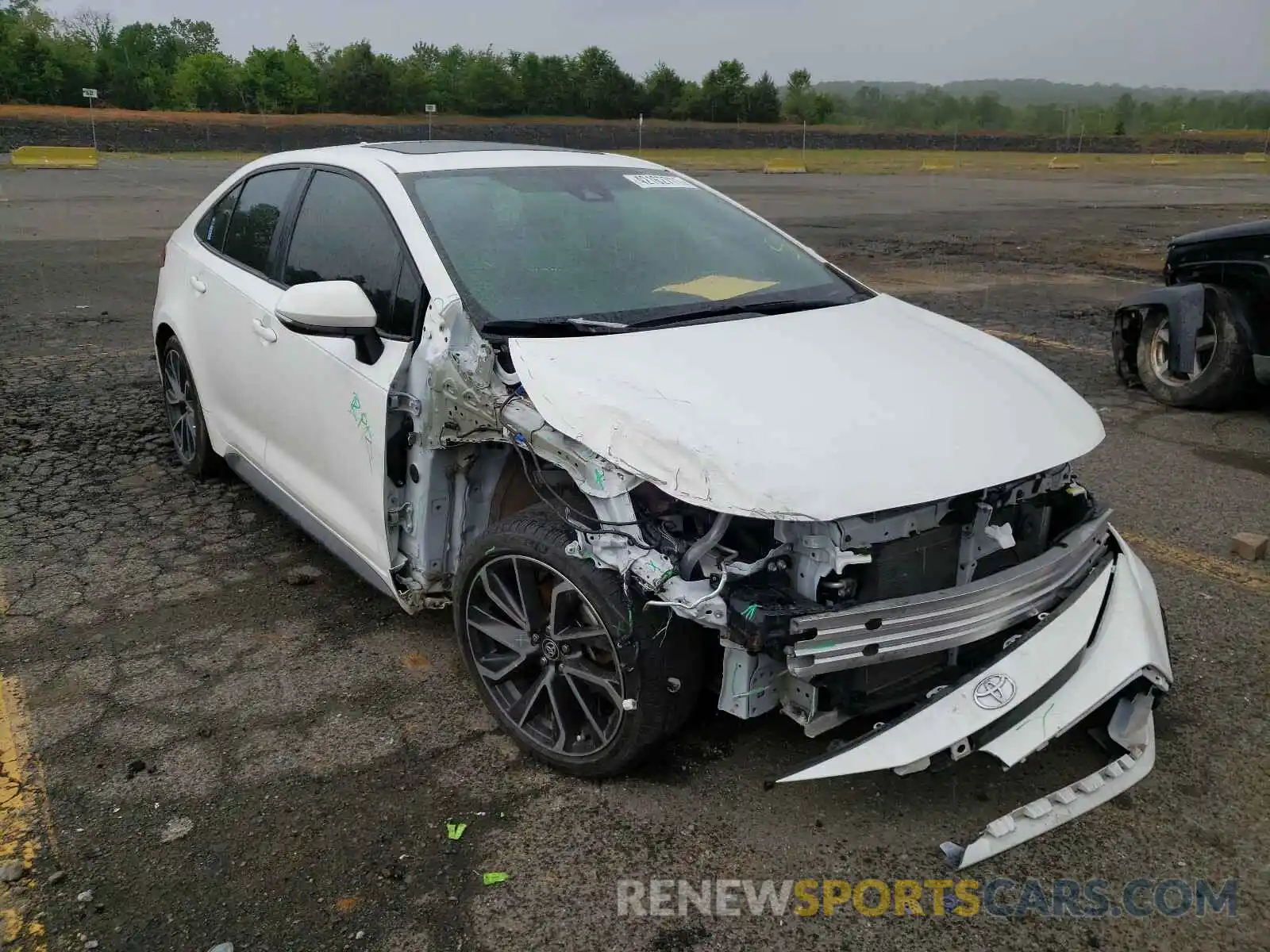 1 Photograph of a damaged car 5YFP4RCE0LP032682 TOYOTA COROLLA 2020