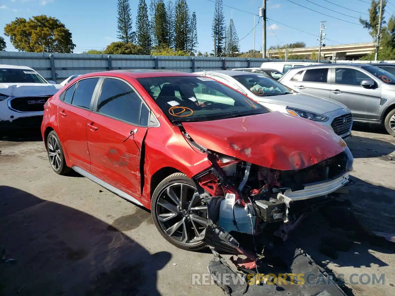 1 Photograph of a damaged car 5YFP4RCE0LP044590 TOYOTA COROLLA 2020