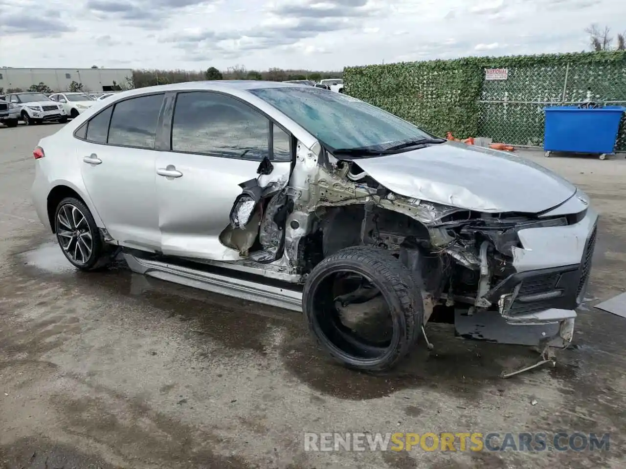 4 Photograph of a damaged car 5YFP4RCE0LP052043 TOYOTA COROLLA 2020