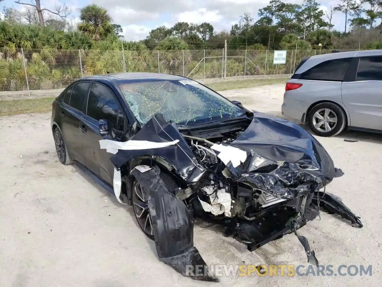 1 Photograph of a damaged car 5YFP4RCE0LP052169 TOYOTA COROLLA 2020