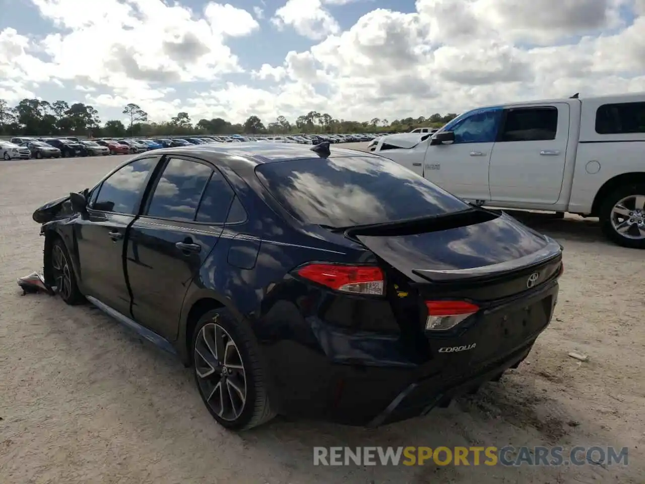 3 Photograph of a damaged car 5YFP4RCE0LP052169 TOYOTA COROLLA 2020