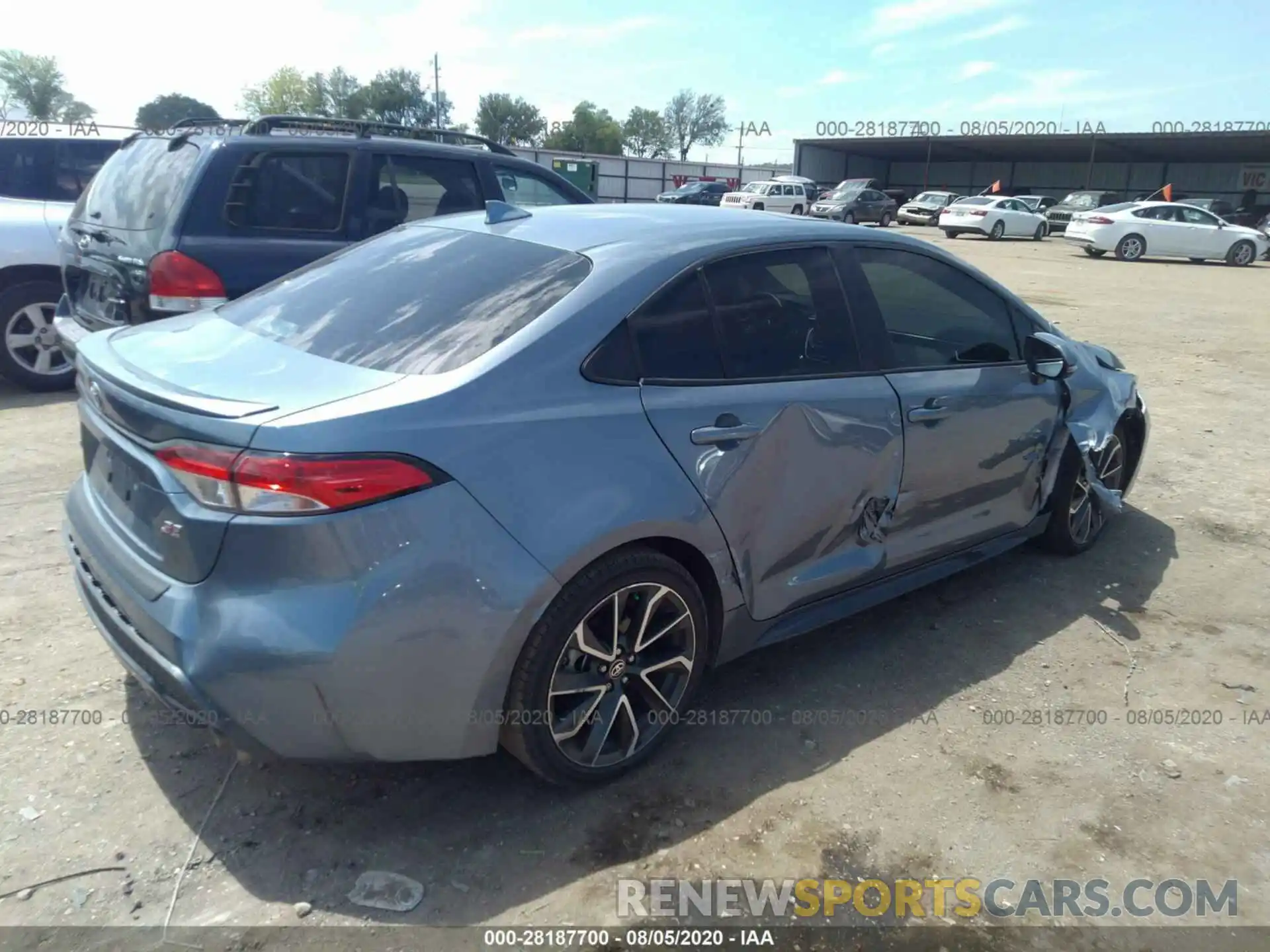 4 Photograph of a damaged car 5YFP4RCE1LP014305 TOYOTA COROLLA 2020