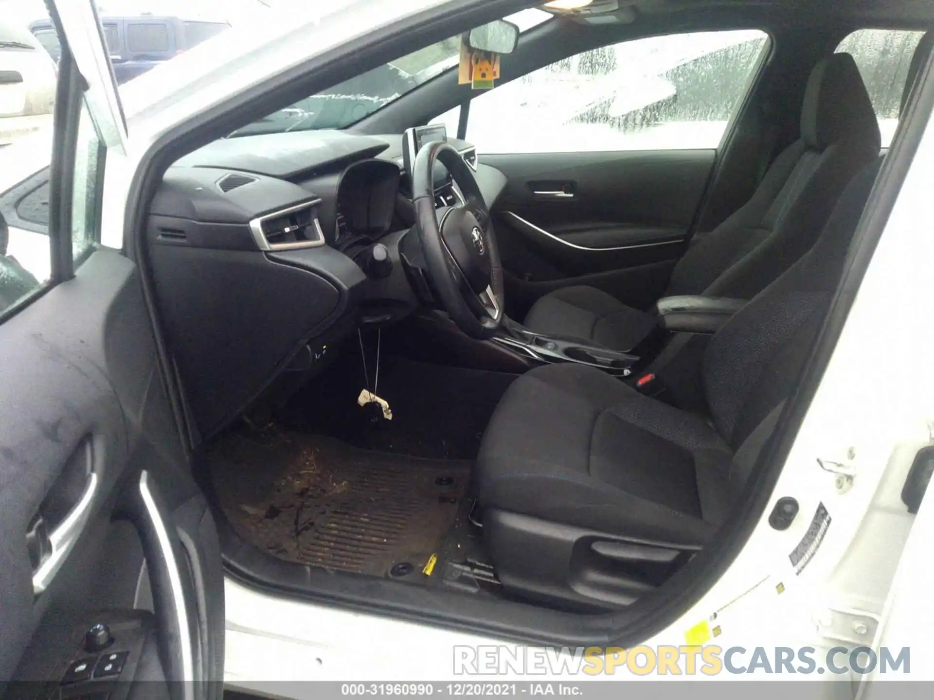 5 Photograph of a damaged car 5YFP4RCE1LP020296 TOYOTA COROLLA 2020