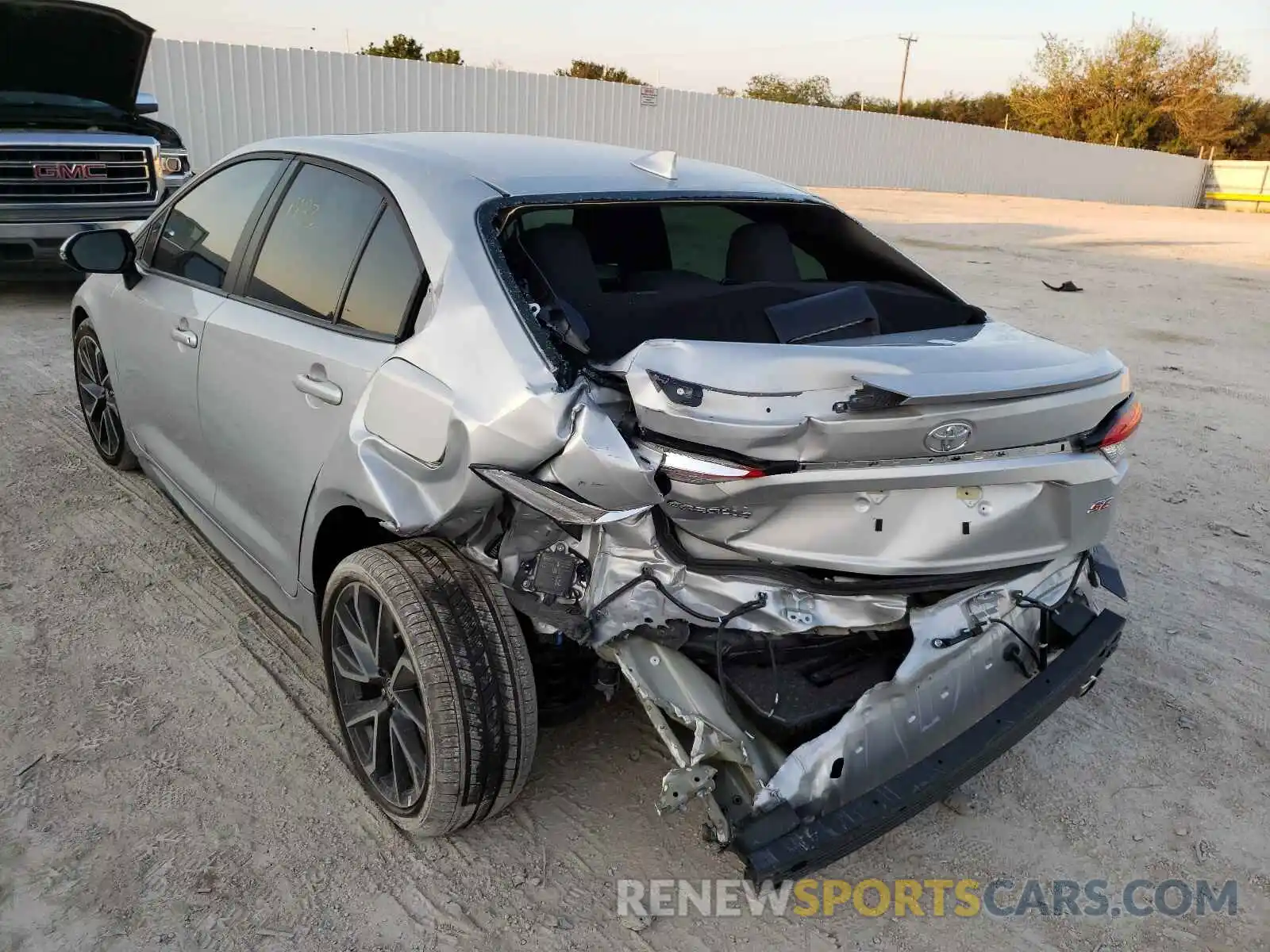 3 Photograph of a damaged car 5YFP4RCE1LP028950 TOYOTA COROLLA 2020