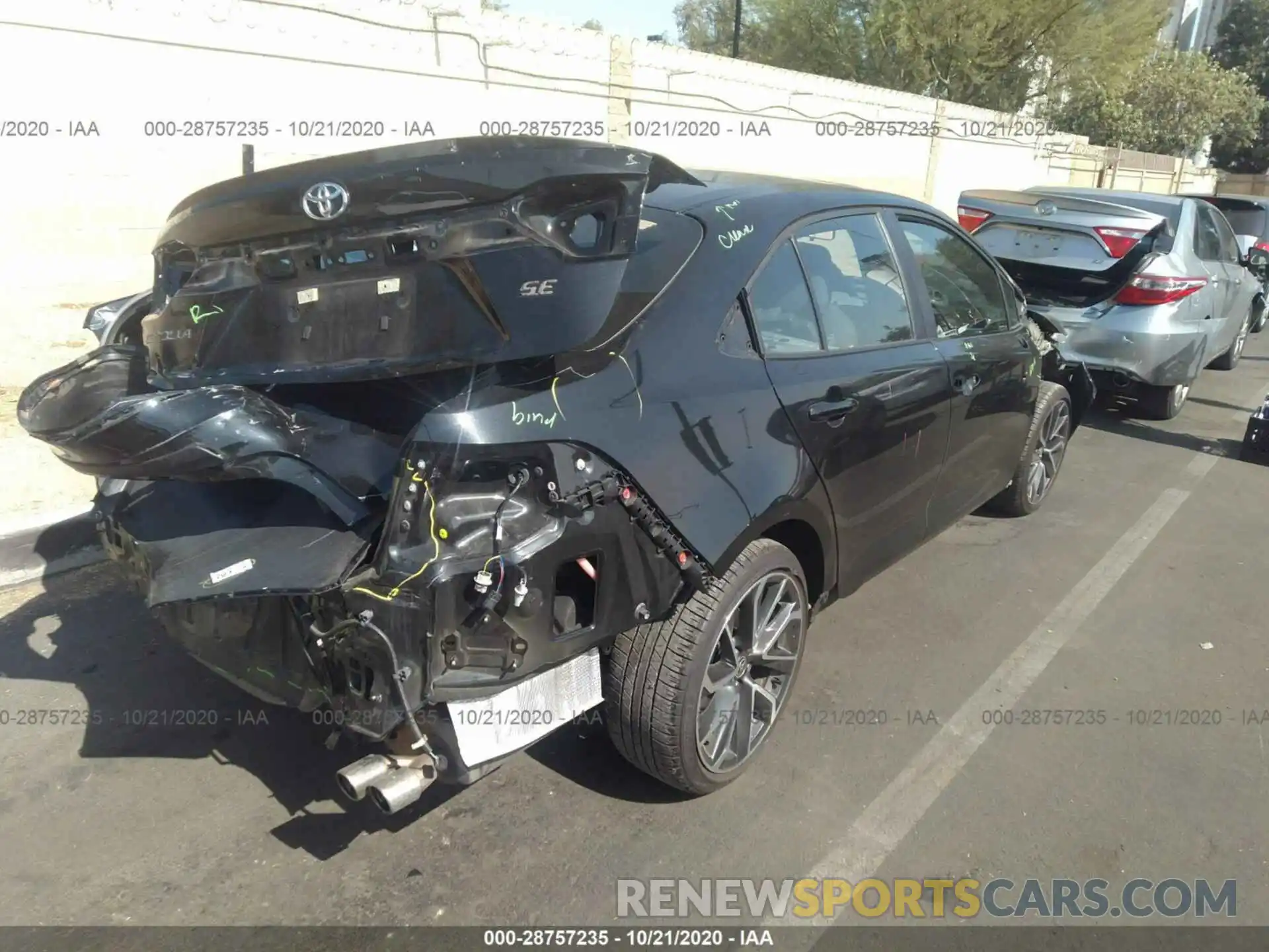 4 Photograph of a damaged car 5YFP4RCE1LP035591 TOYOTA COROLLA 2020