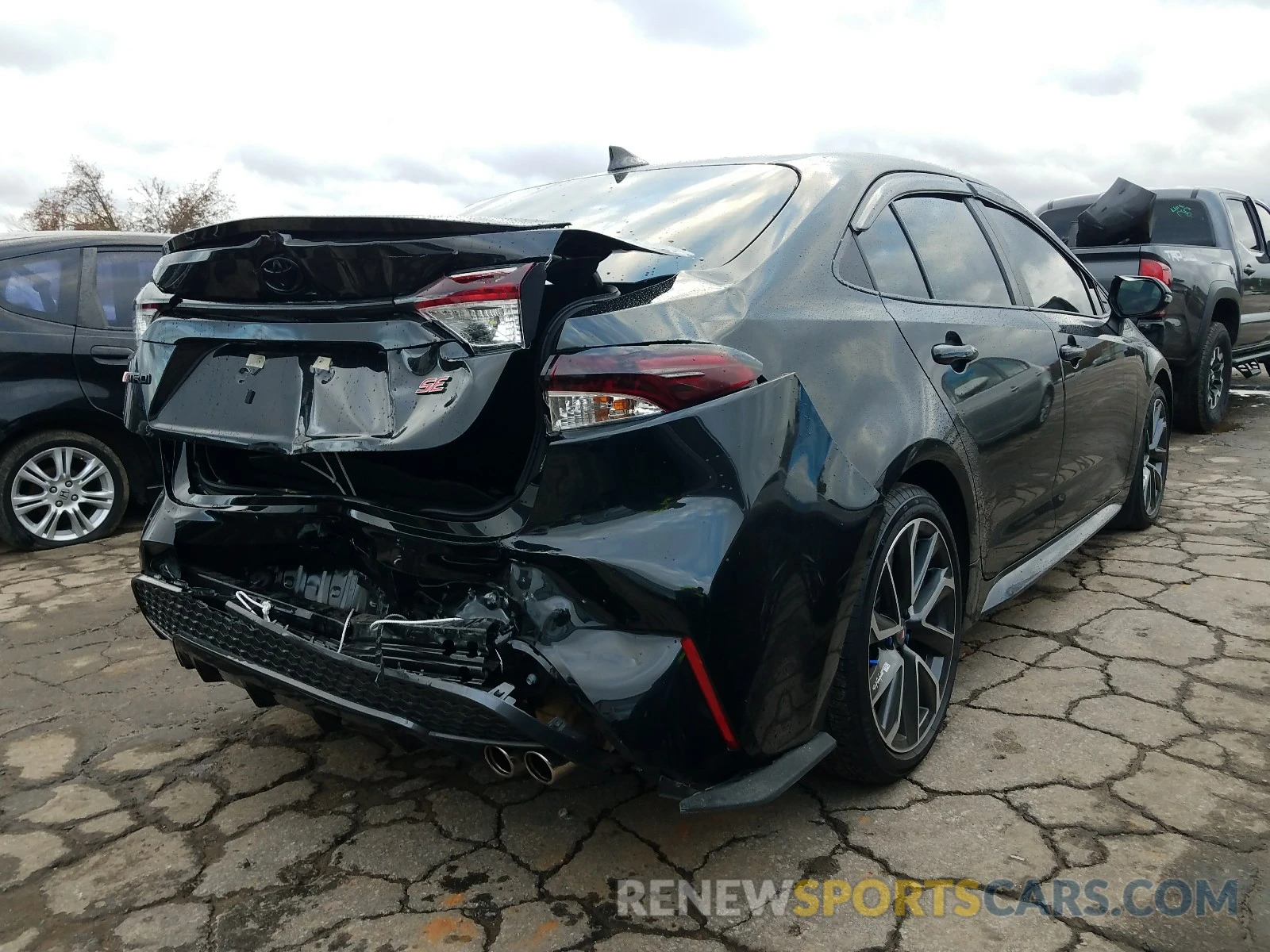 4 Photograph of a damaged car 5YFP4RCE1LP044176 TOYOTA COROLLA 2020