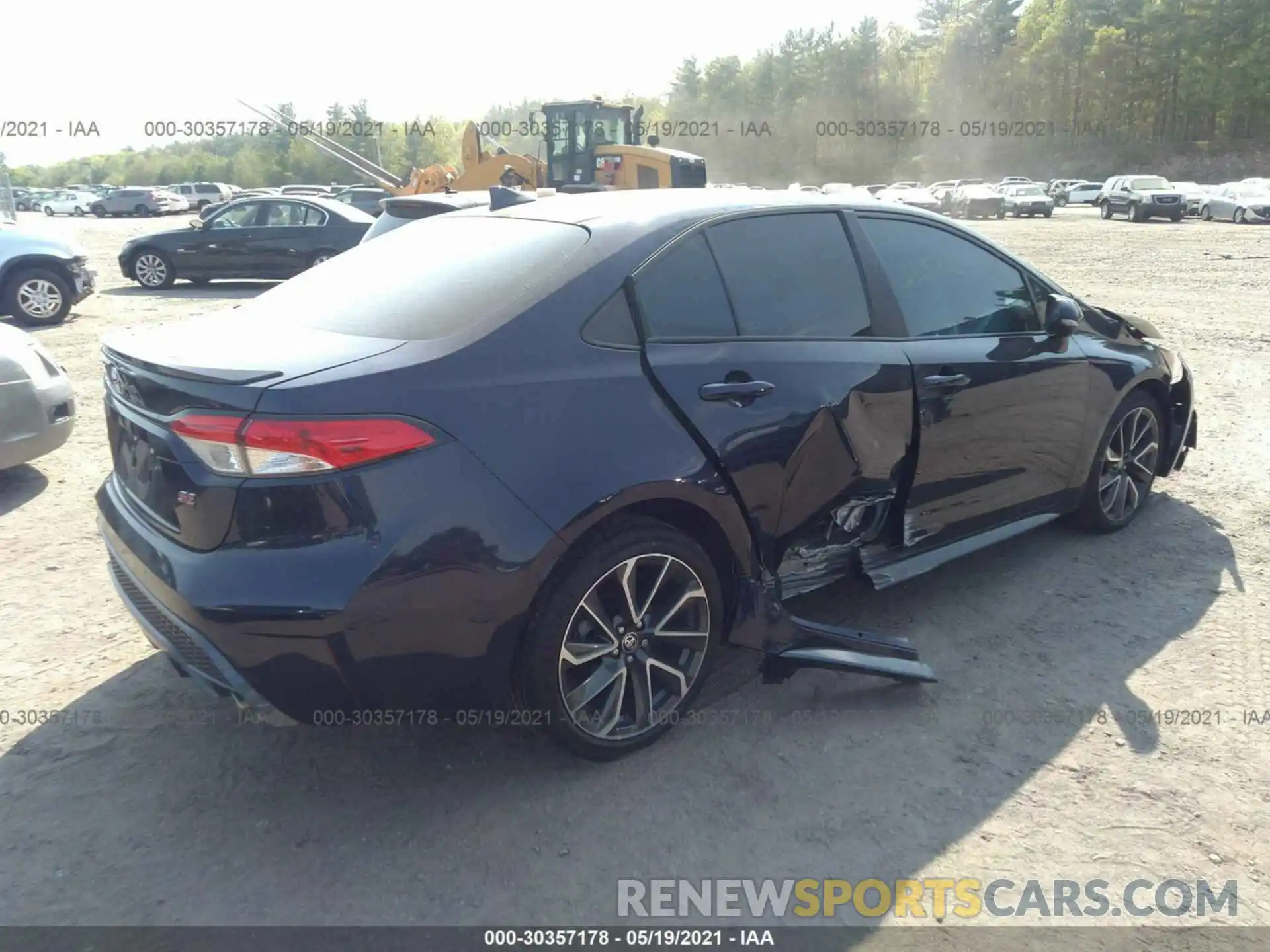 4 Photograph of a damaged car 5YFP4RCE2LP012871 TOYOTA COROLLA 2020