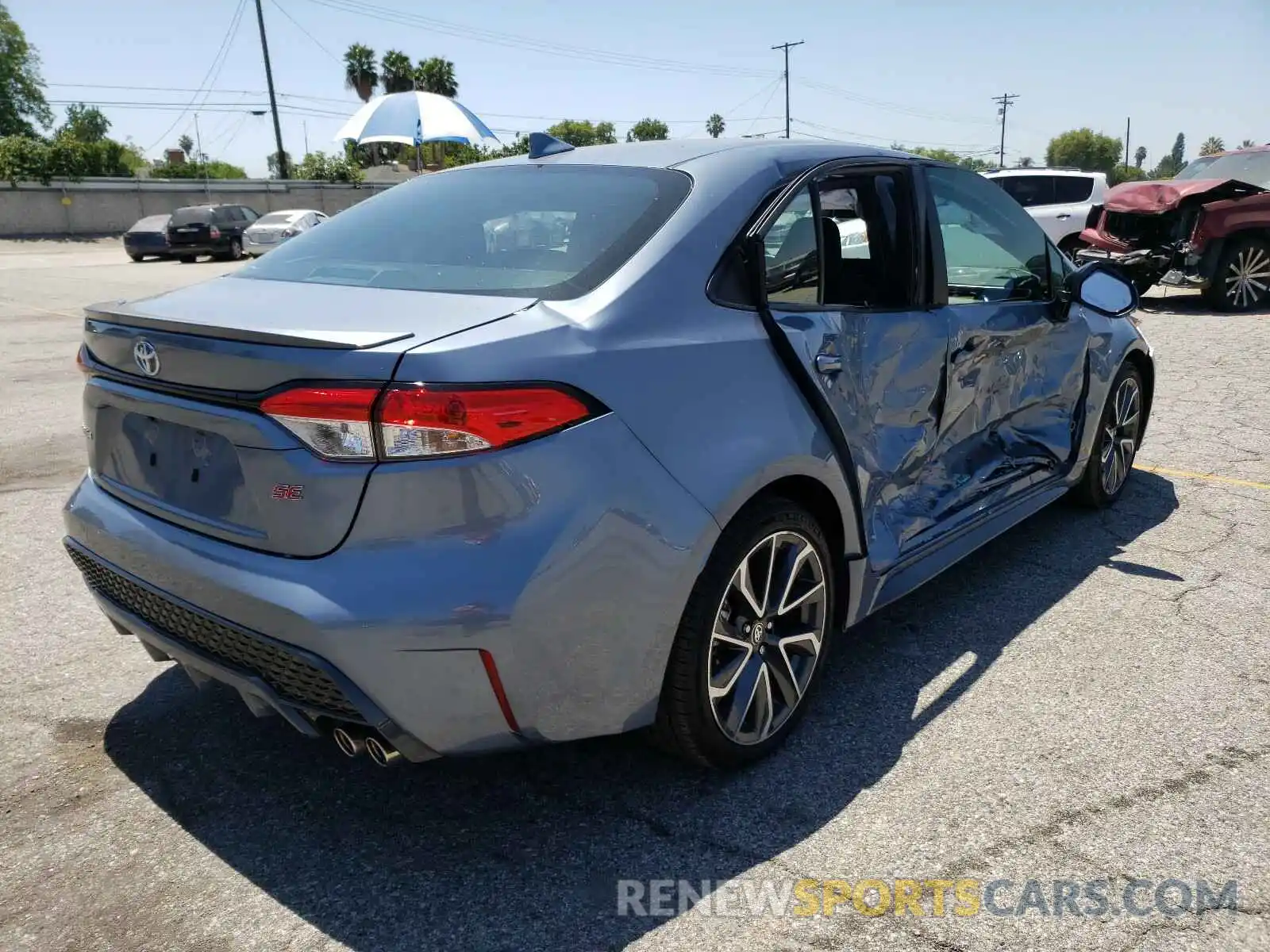 4 Photograph of a damaged car 5YFP4RCE2LP015107 TOYOTA COROLLA 2020