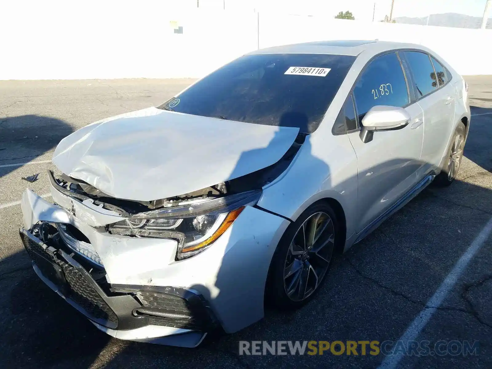 2 Photograph of a damaged car 5YFP4RCE2LP021375 TOYOTA COROLLA 2020