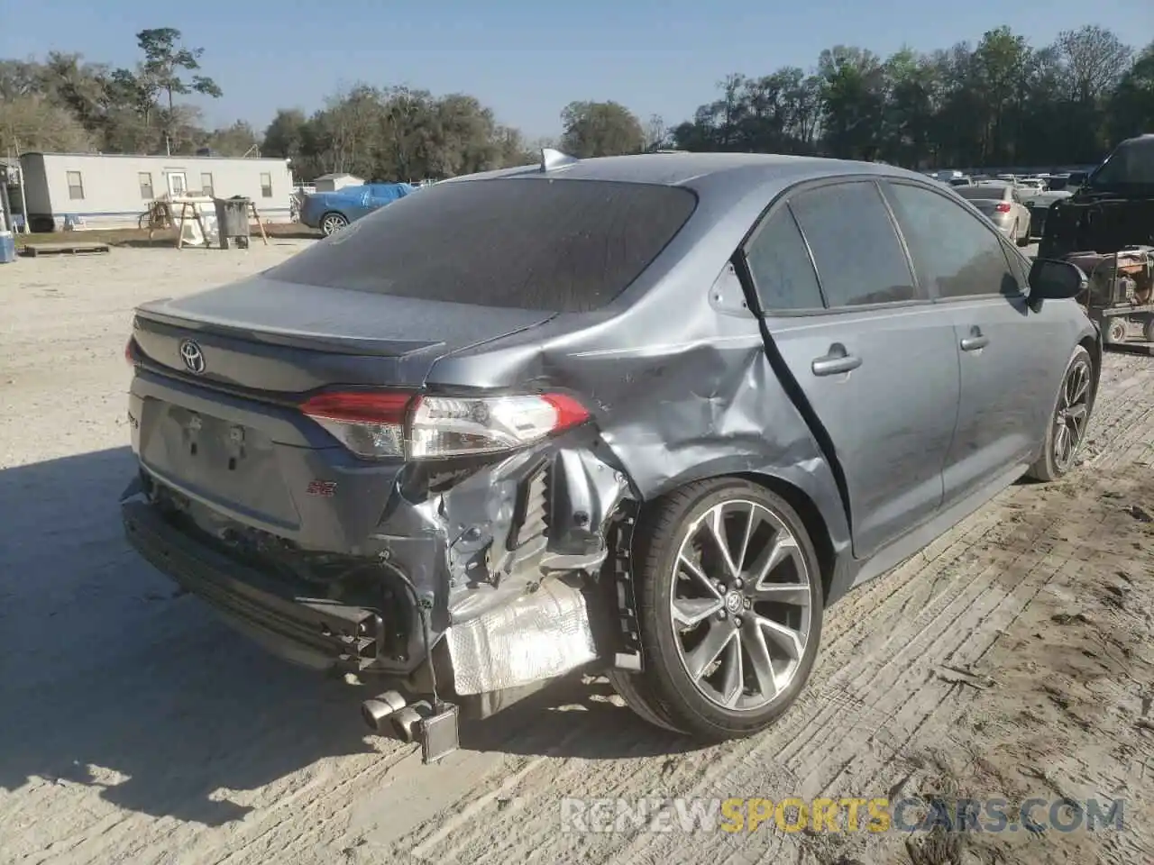 4 Photograph of a damaged car 5YFP4RCE2LP027676 TOYOTA COROLLA 2020