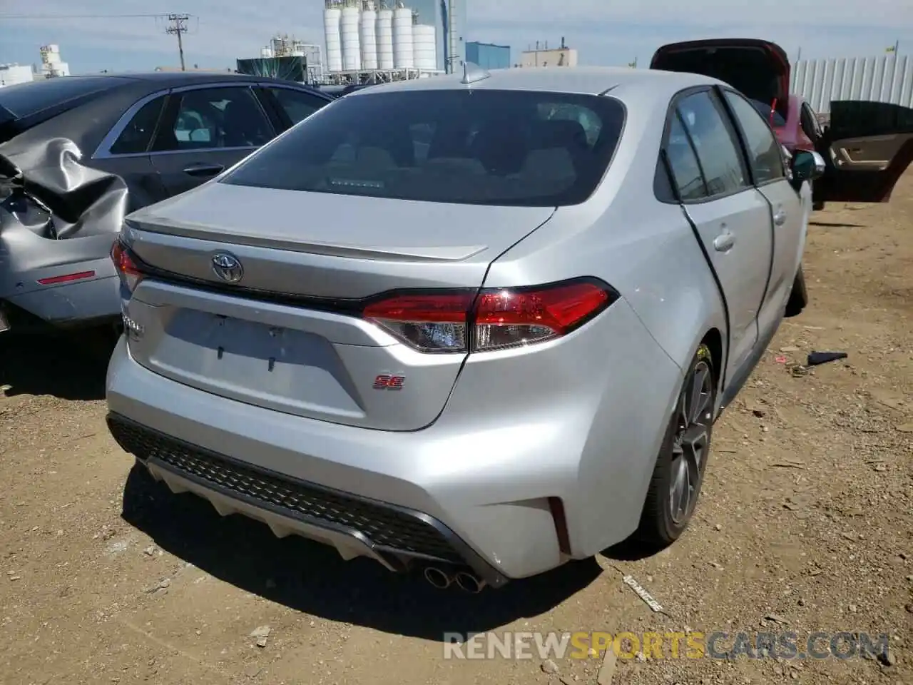 4 Photograph of a damaged car 5YFP4RCE2LP051007 TOYOTA COROLLA 2020