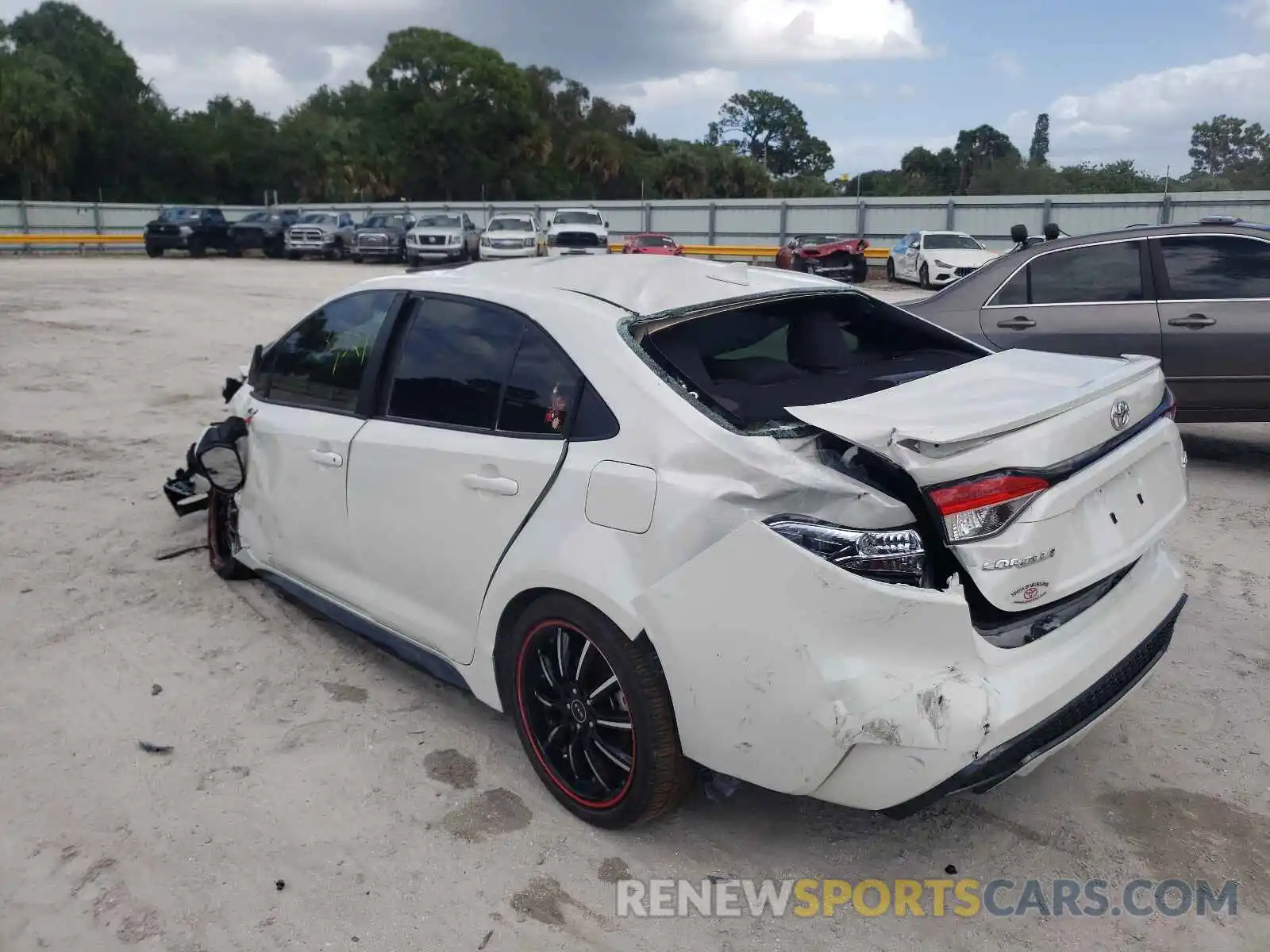 3 Photograph of a damaged car 5YFP4RCE2LP052156 TOYOTA COROLLA 2020