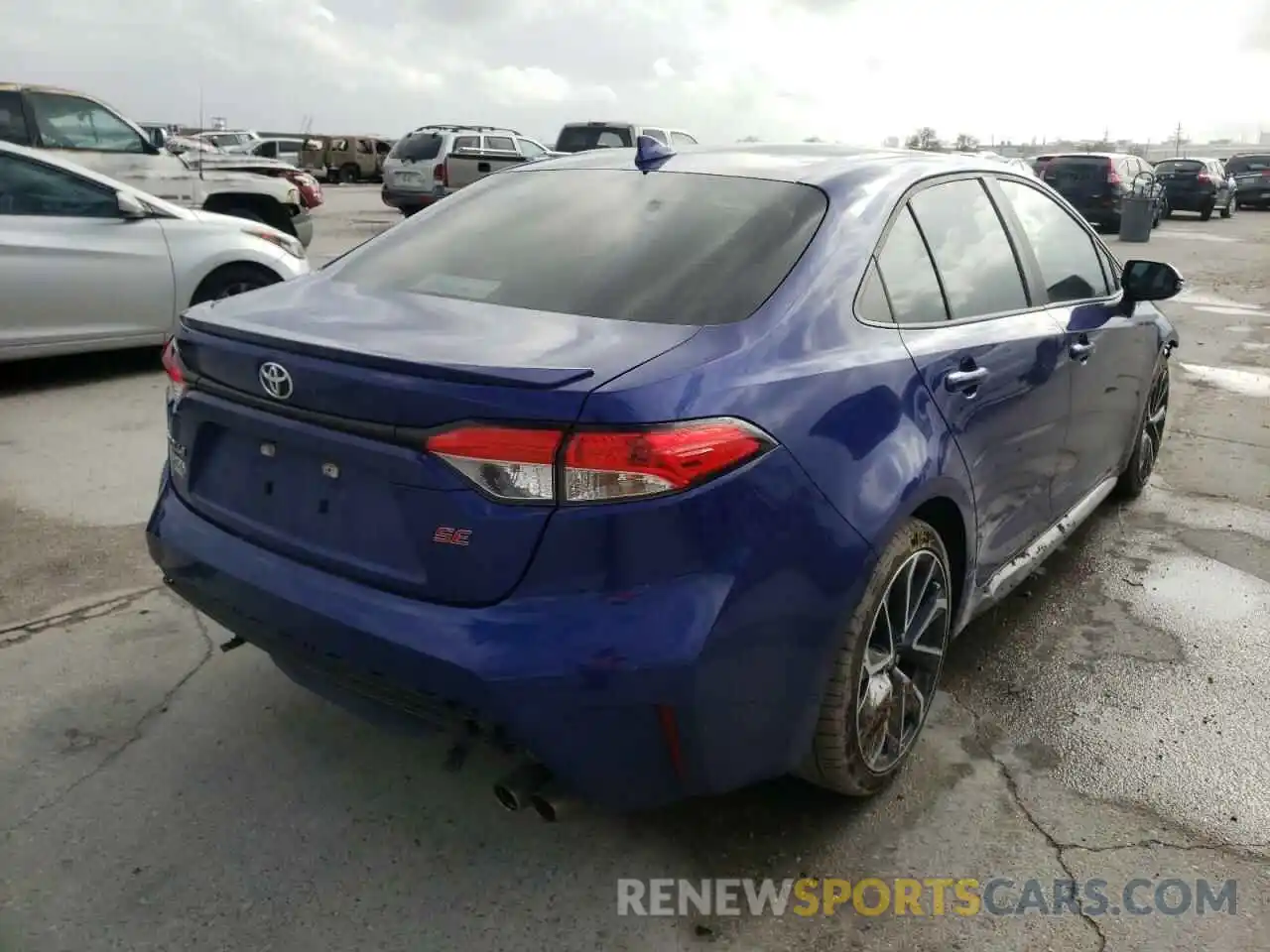 4 Photograph of a damaged car 5YFP4RCE3LP012118 TOYOTA COROLLA 2020