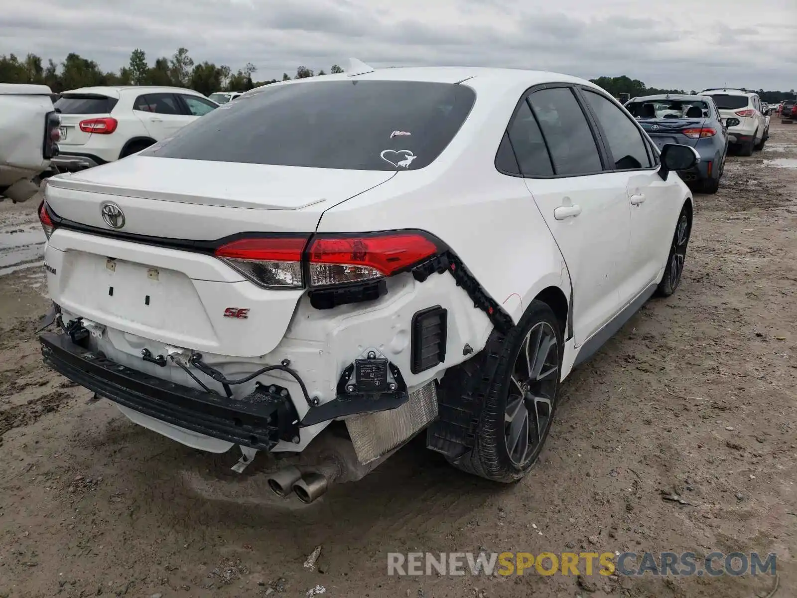 4 Photograph of a damaged car 5YFP4RCE3LP024155 TOYOTA COROLLA 2020