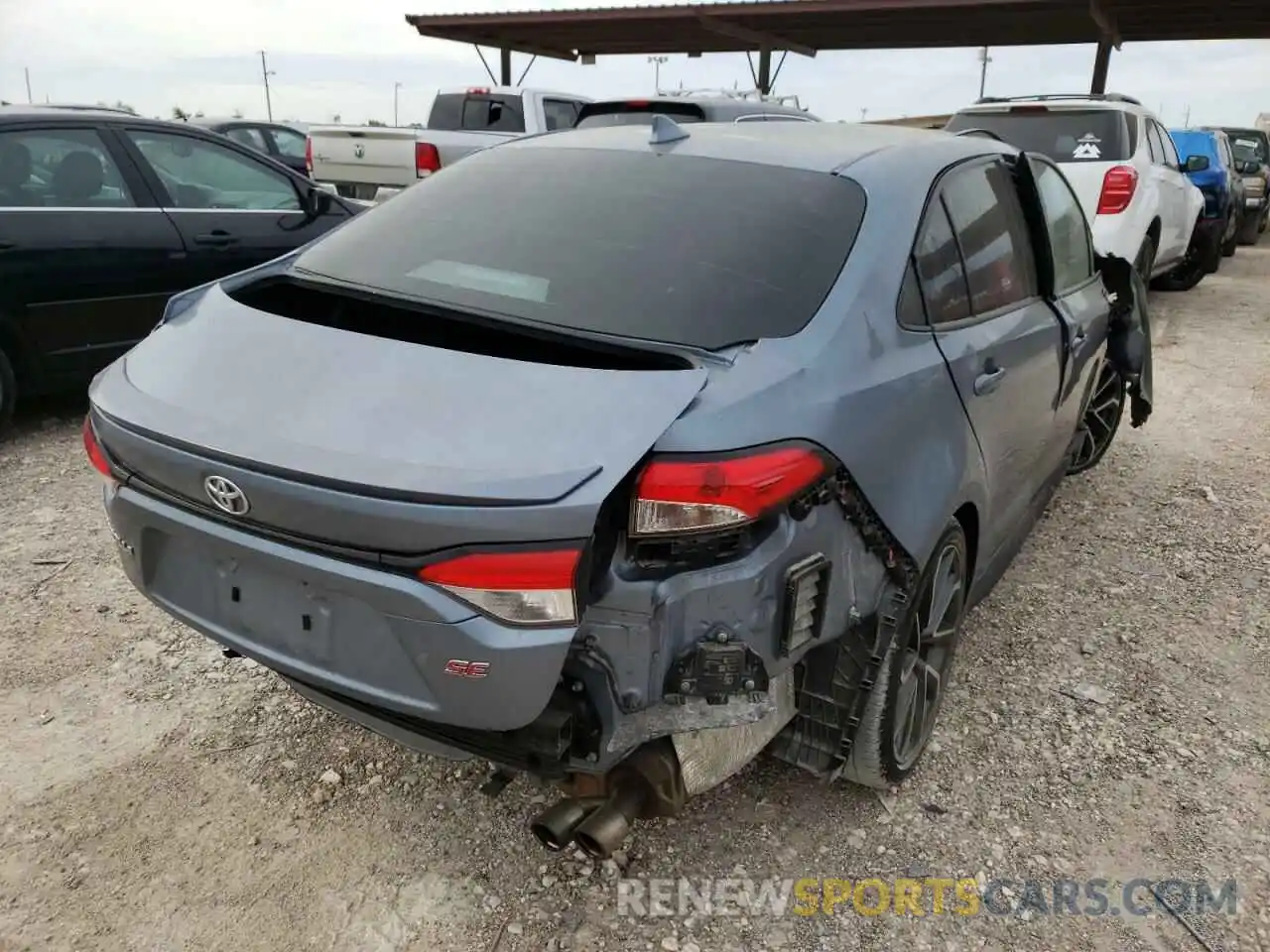 4 Photograph of a damaged car 5YFP4RCE4LP012371 TOYOTA COROLLA 2020