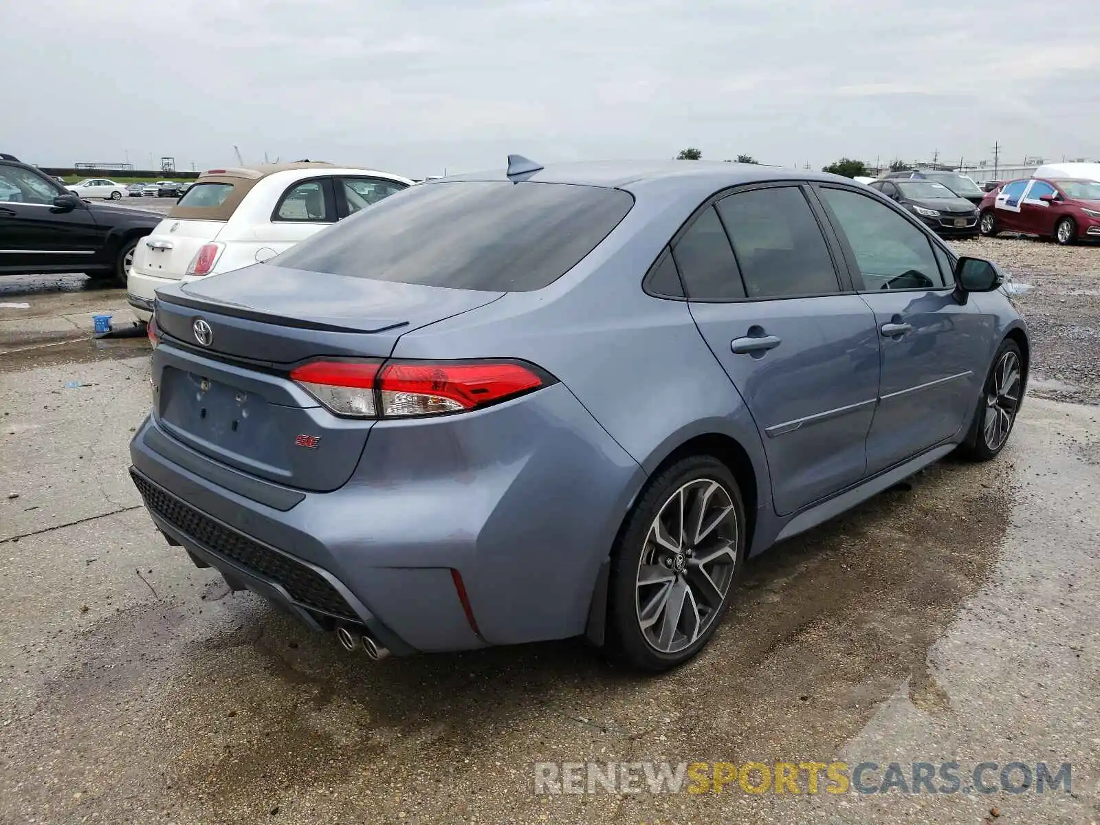 4 Photograph of a damaged car 5YFP4RCE4LP014556 TOYOTA COROLLA 2020