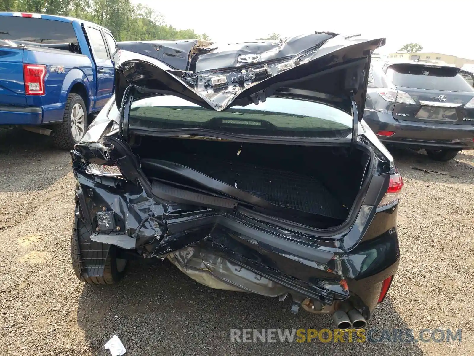 9 Photograph of a damaged car 5YFP4RCE4LP015416 TOYOTA COROLLA 2020