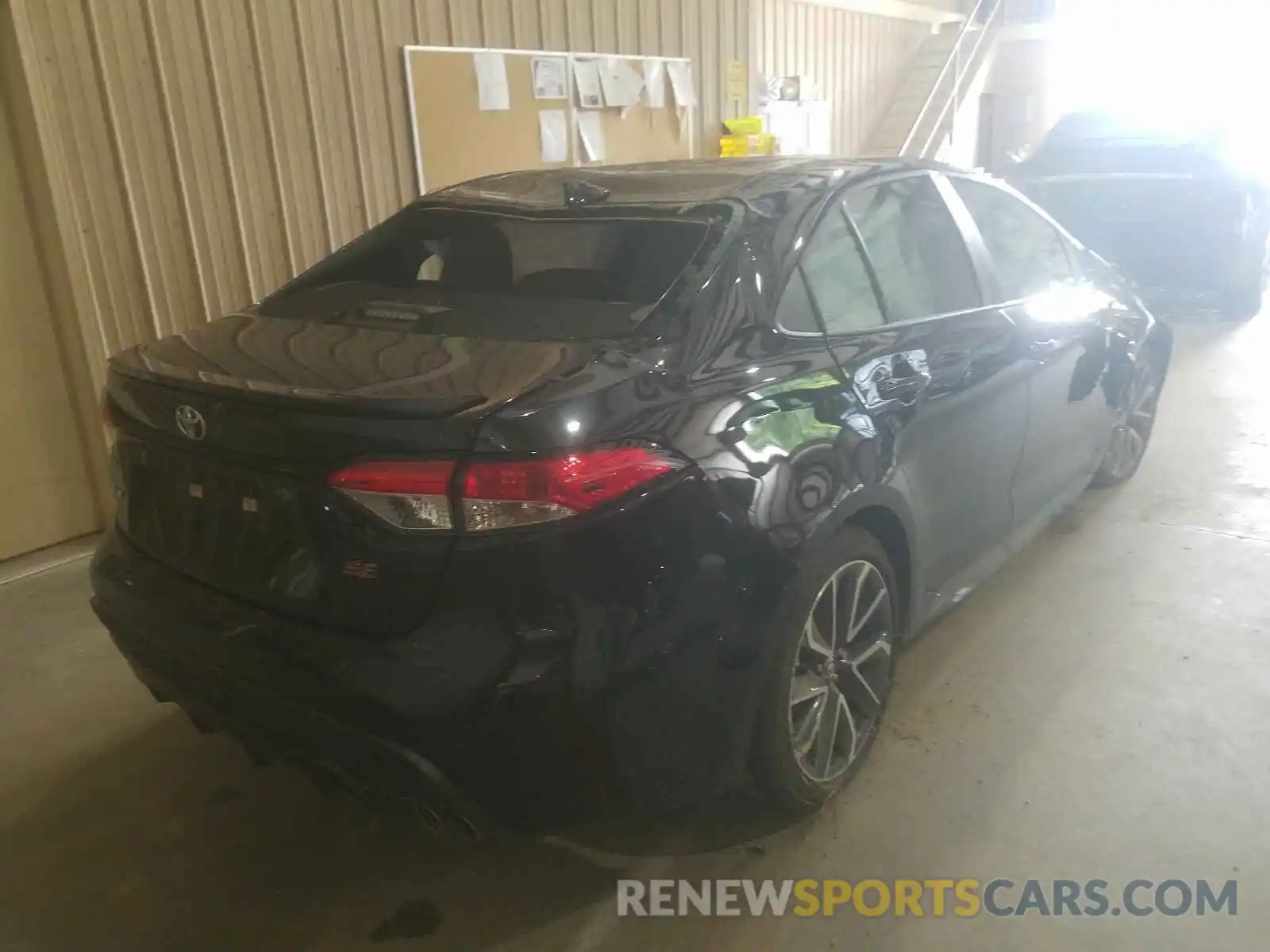 4 Photograph of a damaged car 5YFP4RCE4LP031342 TOYOTA COROLLA 2020