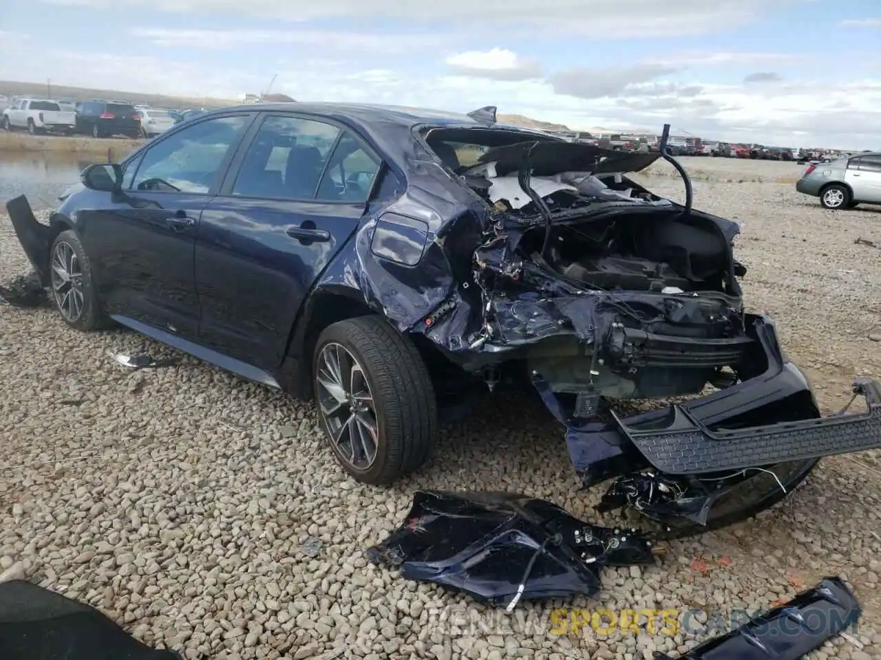 3 Photograph of a damaged car 5YFP4RCE4LP037139 TOYOTA COROLLA 2020