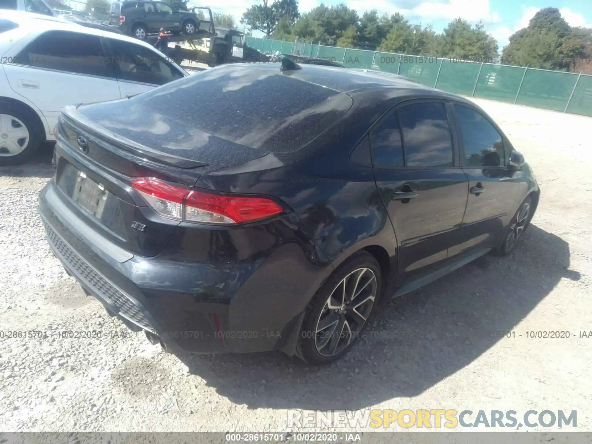 4 Photograph of a damaged car 5YFP4RCE4LP043734 TOYOTA COROLLA 2020