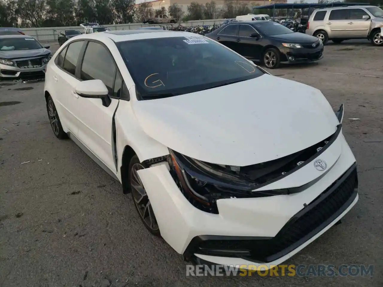 1 Photograph of a damaged car 5YFP4RCE4LP052465 TOYOTA COROLLA 2020