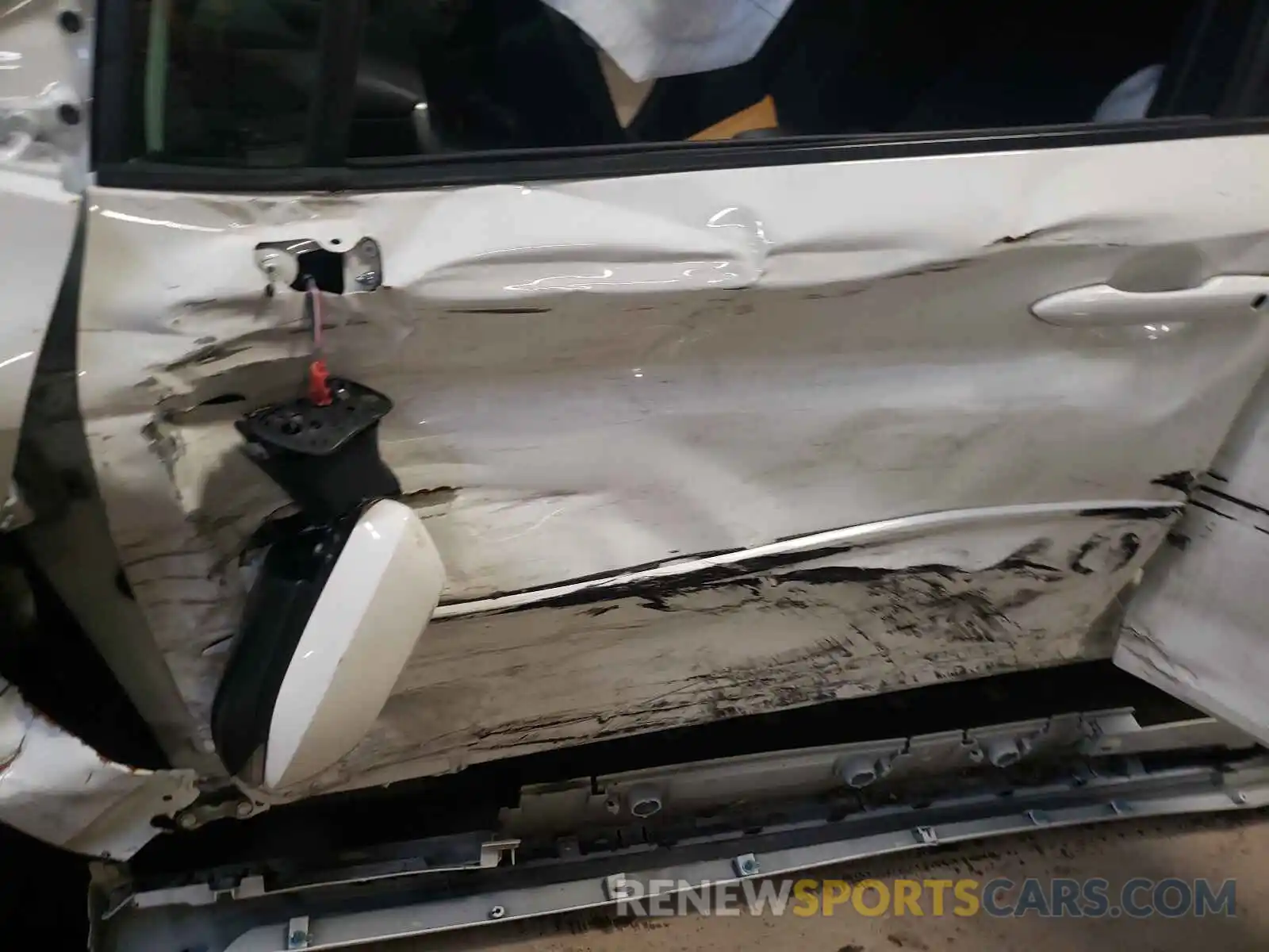 10 Photograph of a damaged car 5YFP4RCE5LP009544 TOYOTA COROLLA 2020