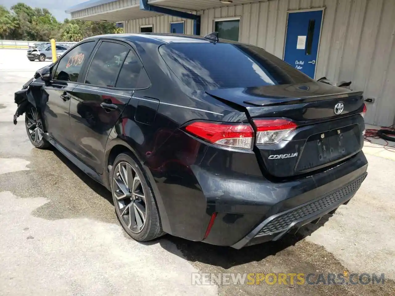 3 Photograph of a damaged car 5YFP4RCE5LP016154 TOYOTA COROLLA 2020