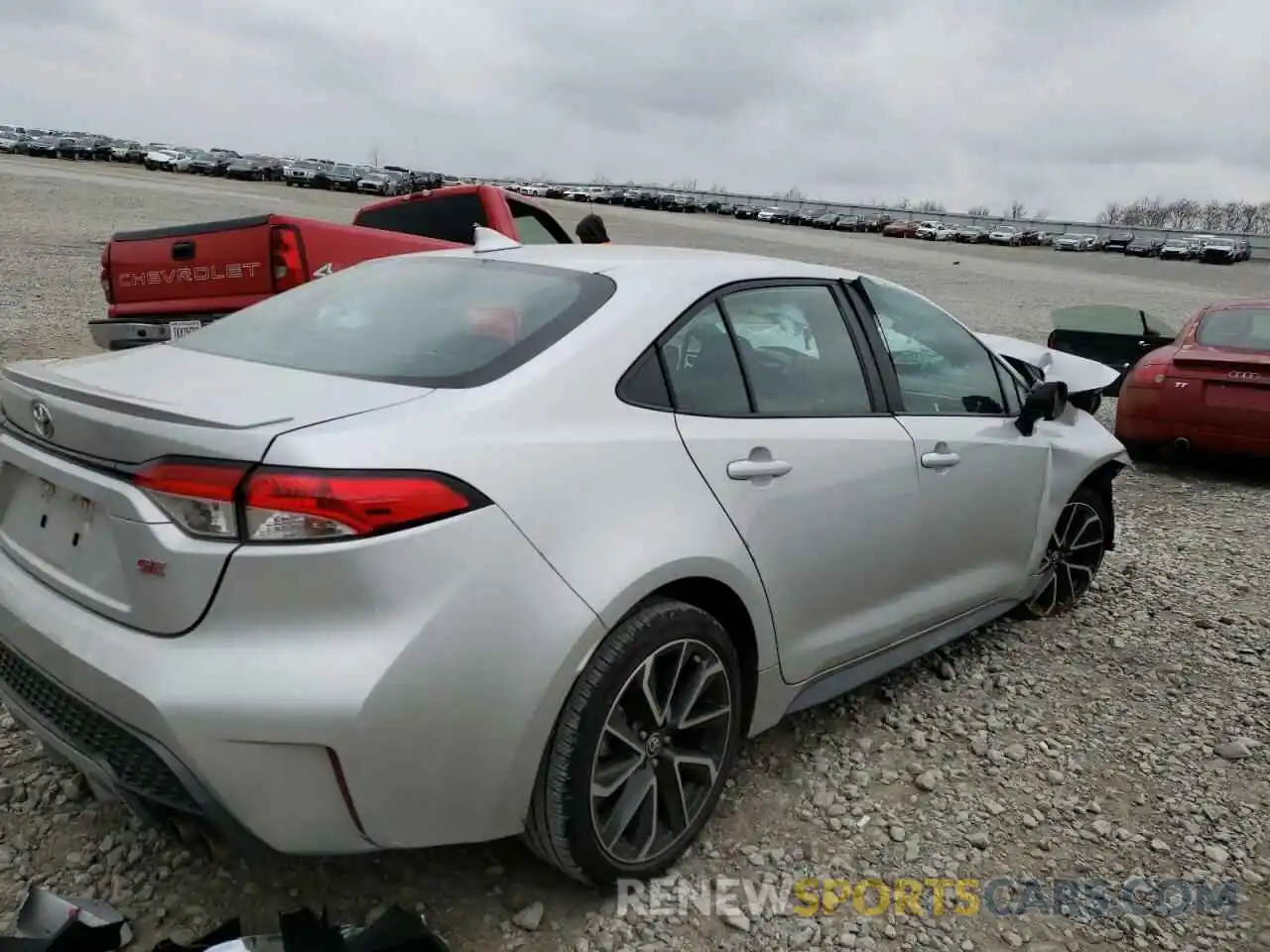 4 Photograph of a damaged car 5YFP4RCE5LP022455 TOYOTA COROLLA 2020