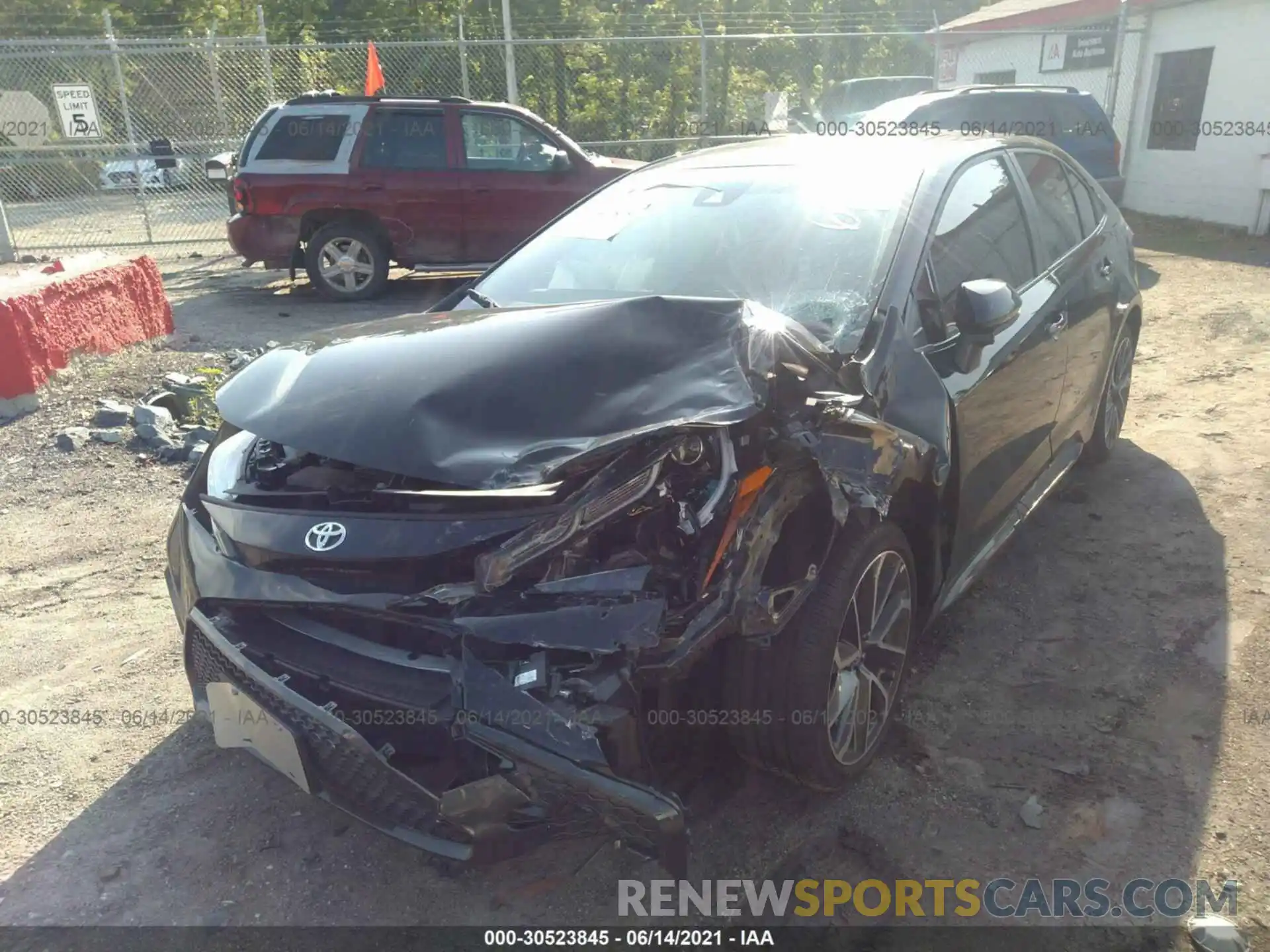 6 Photograph of a damaged car 5YFP4RCE5LP027333 TOYOTA COROLLA 2020