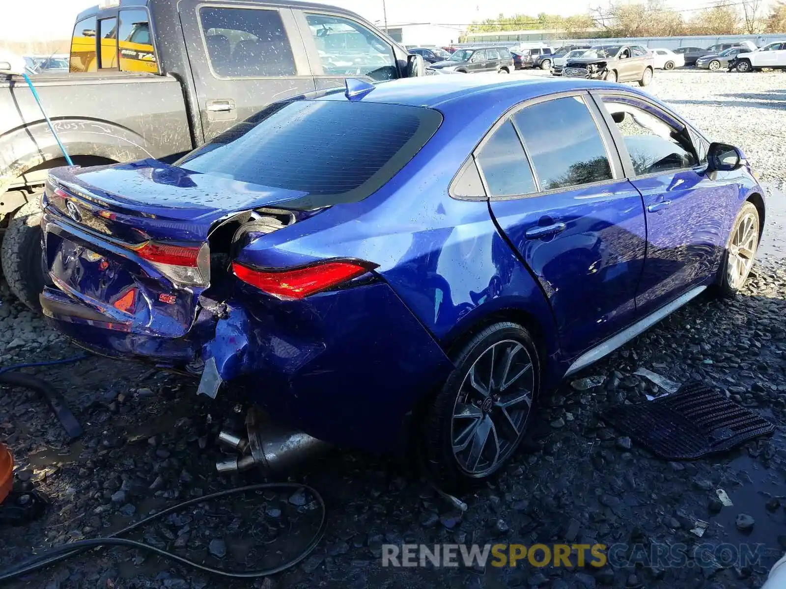 4 Photograph of a damaged car 5YFP4RCE5LP027431 TOYOTA COROLLA 2020