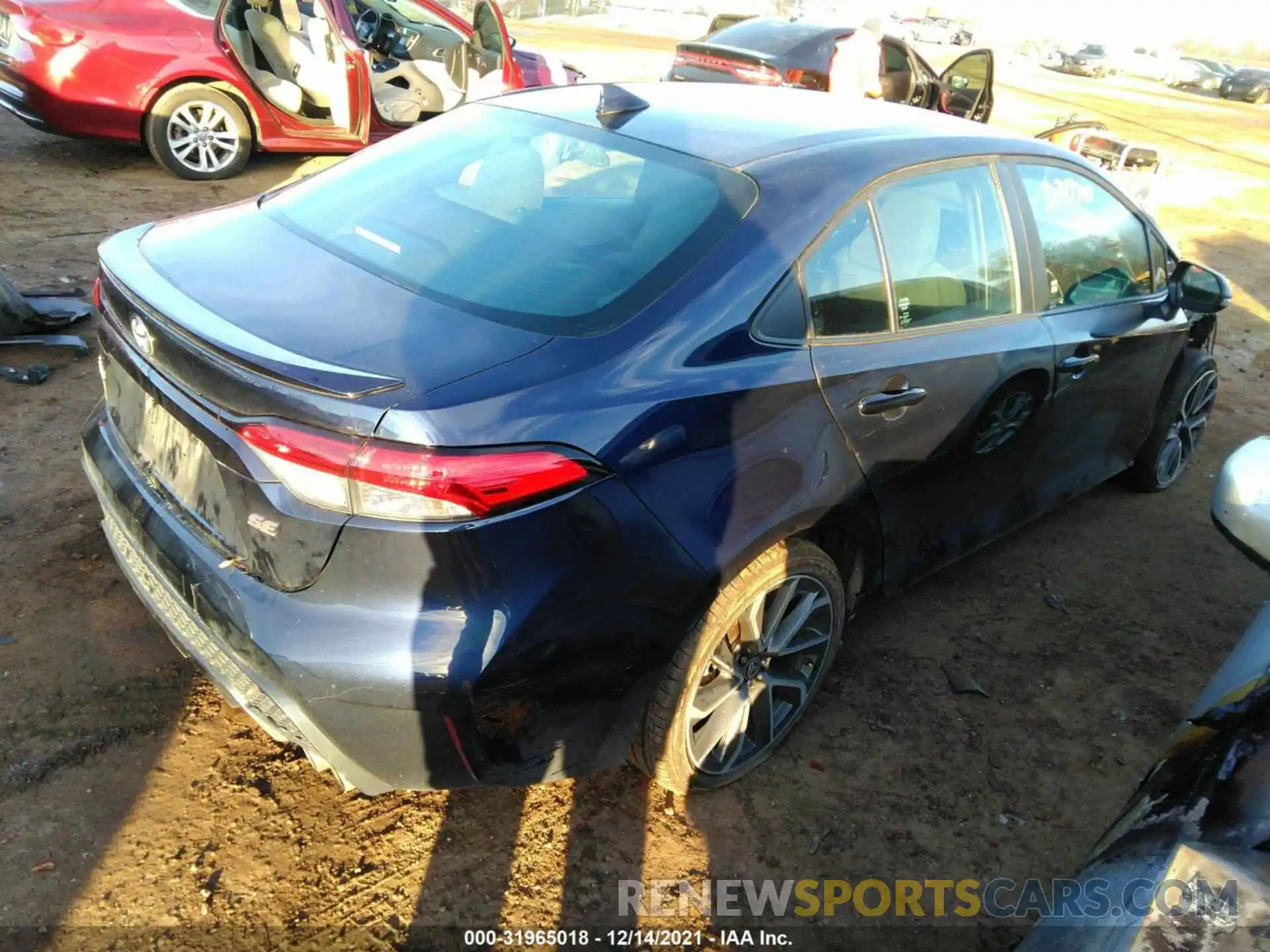 4 Photograph of a damaged car 5YFP4RCE5LP041328 TOYOTA COROLLA 2020