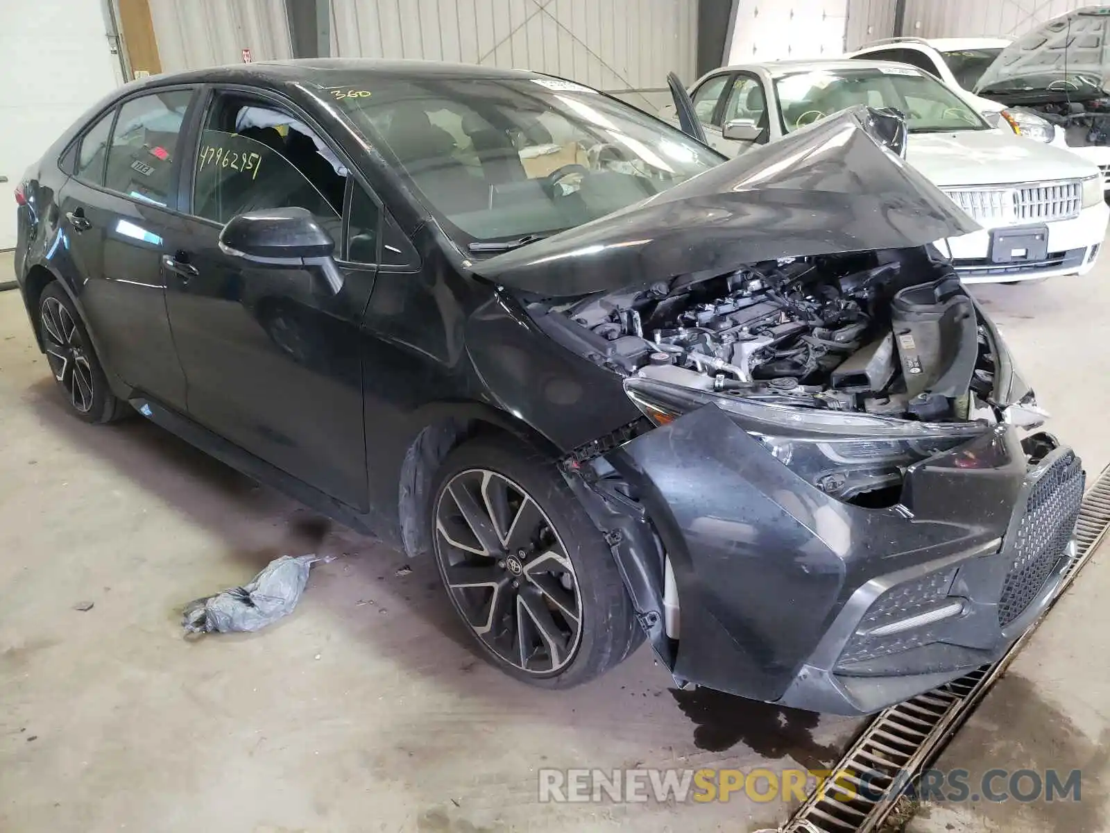 1 Photograph of a damaged car 5YFP4RCE6LP013070 TOYOTA COROLLA 2020