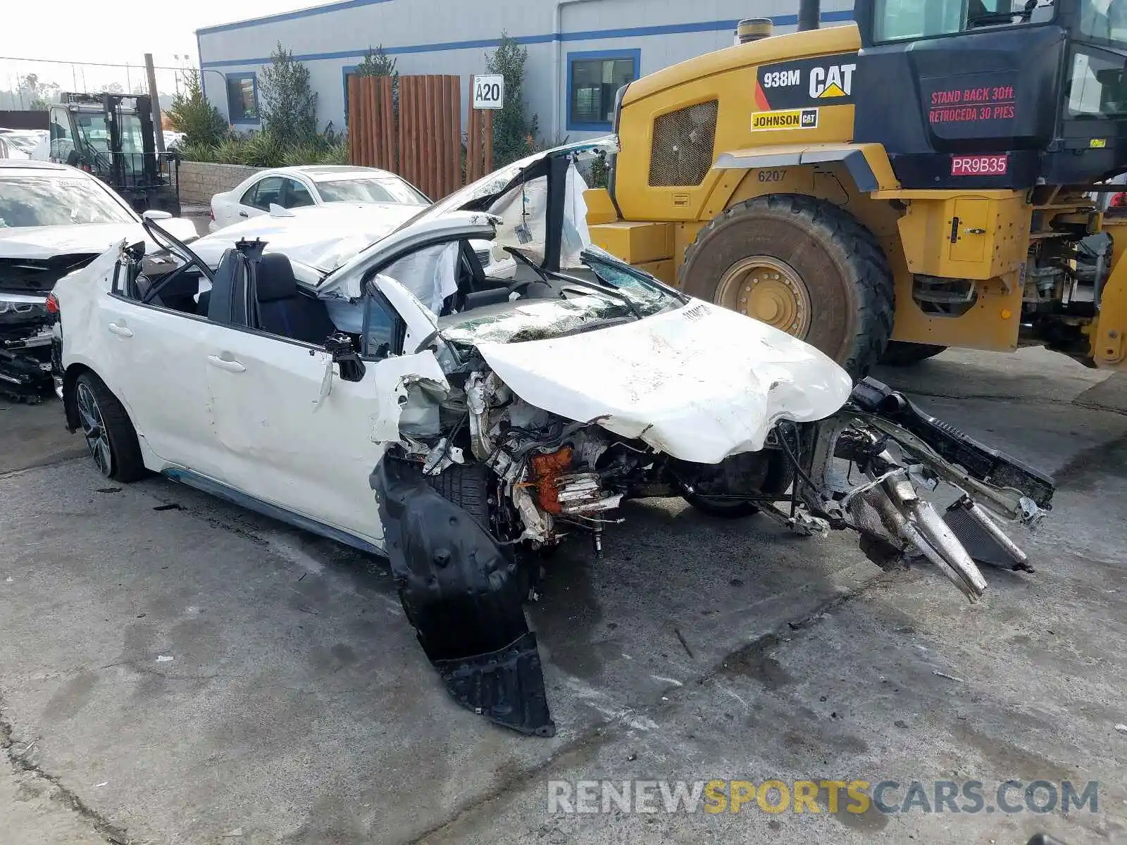 1 Фотография поврежденного автомобиля 5YFP4RCE6LP019466 TOYOTA COROLLA 2020