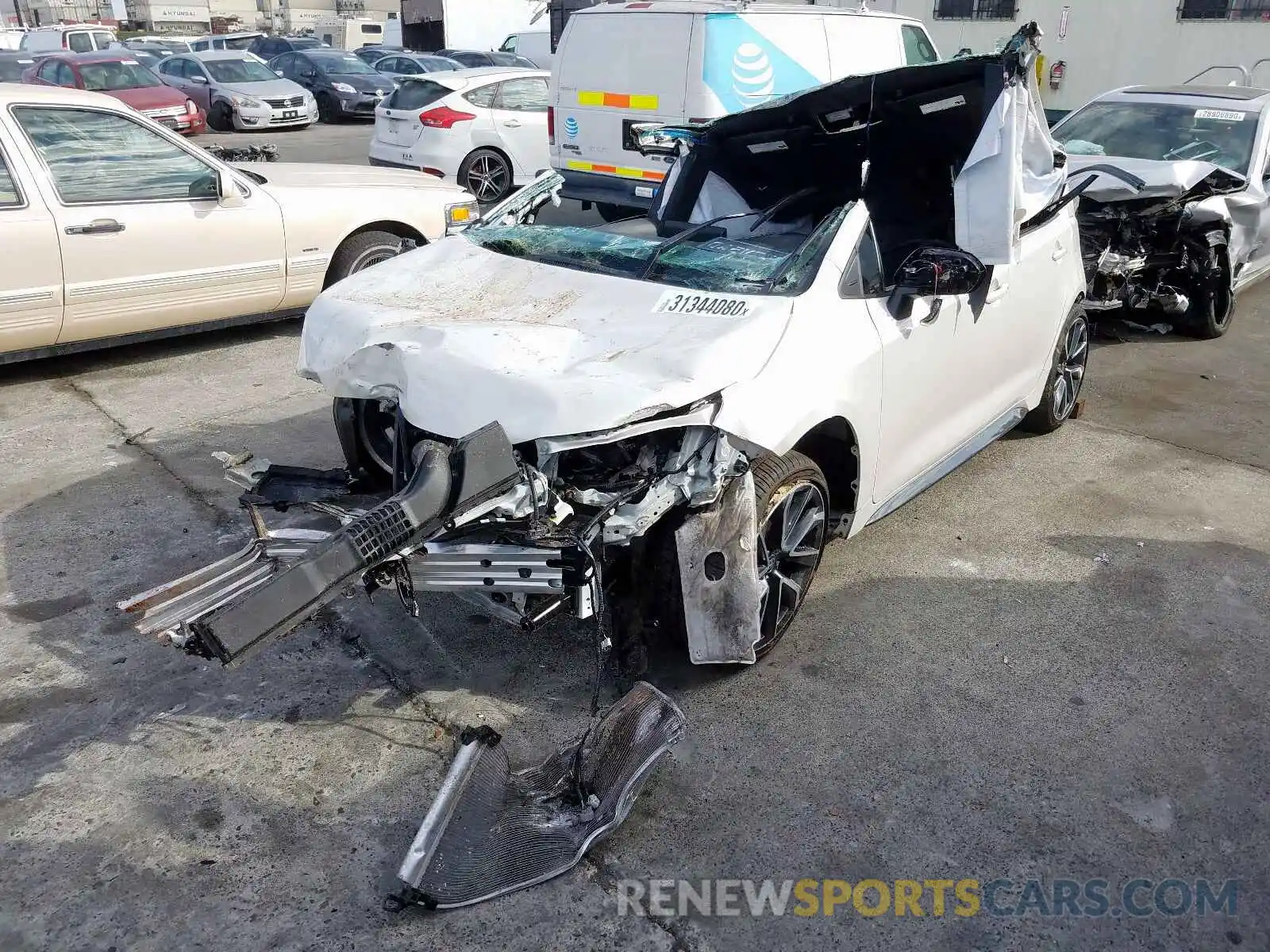 2 Photograph of a damaged car 5YFP4RCE6LP019466 TOYOTA COROLLA 2020