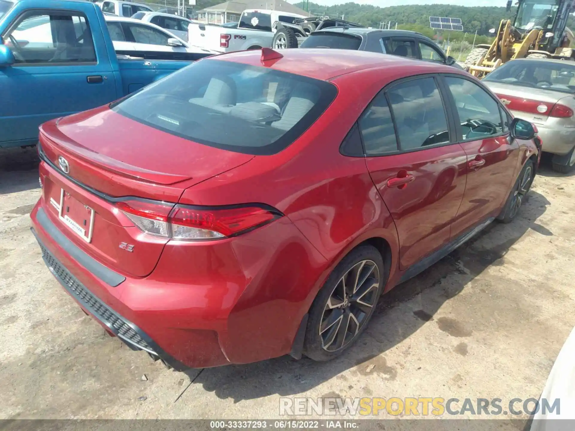 4 Photograph of a damaged car 5YFP4RCE6LP025994 TOYOTA COROLLA 2020