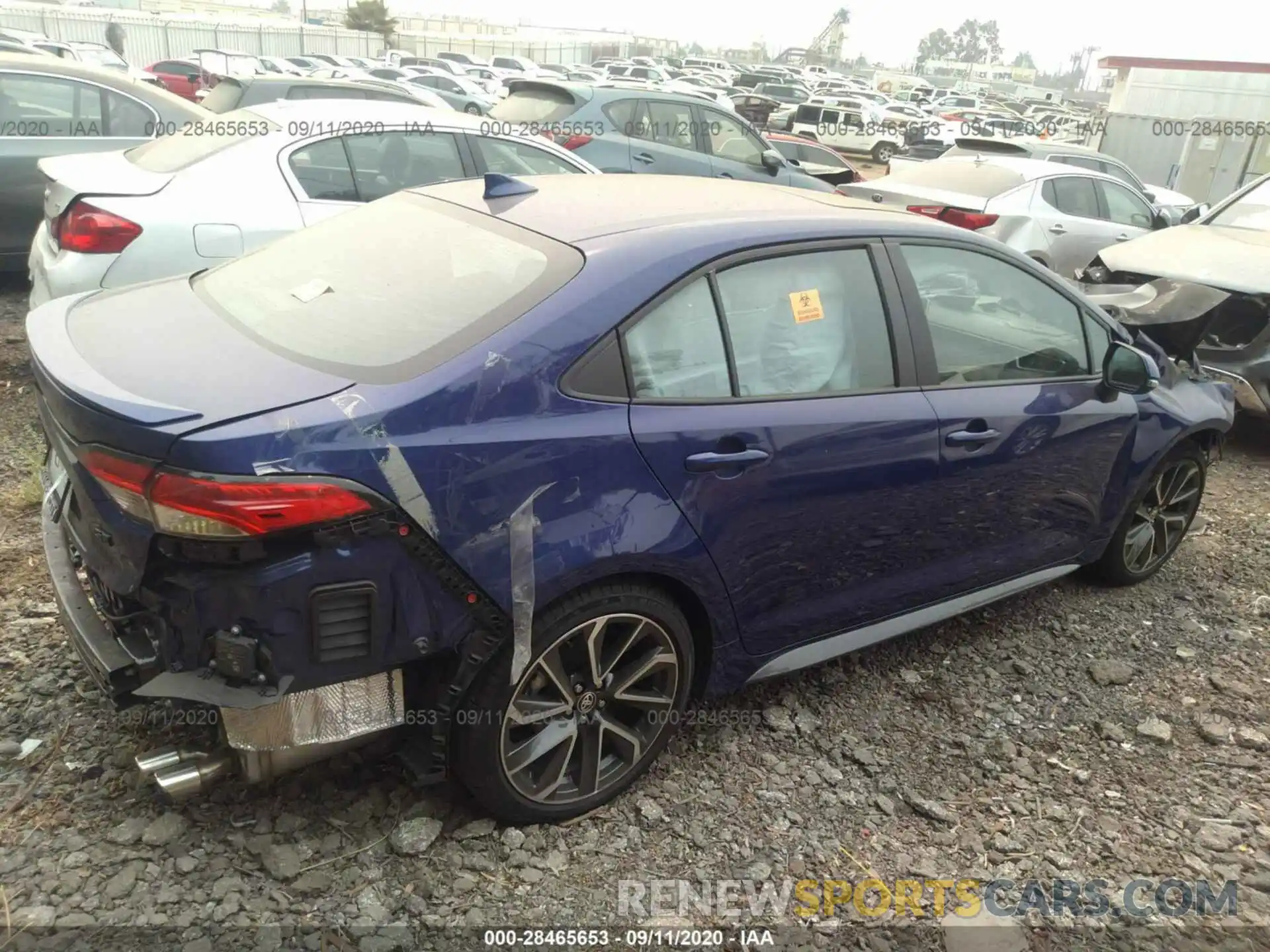 4 Photograph of a damaged car 5YFP4RCE6LP045601 TOYOTA COROLLA 2020