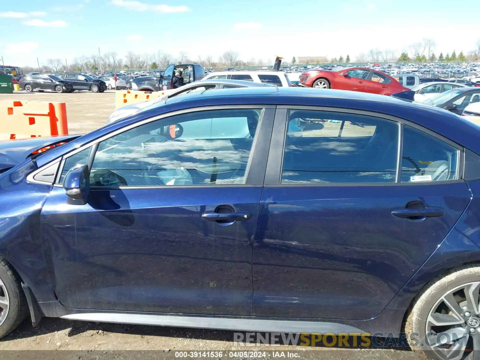 15 Photograph of a damaged car 5YFP4RCE7LP013305 TOYOTA COROLLA 2020