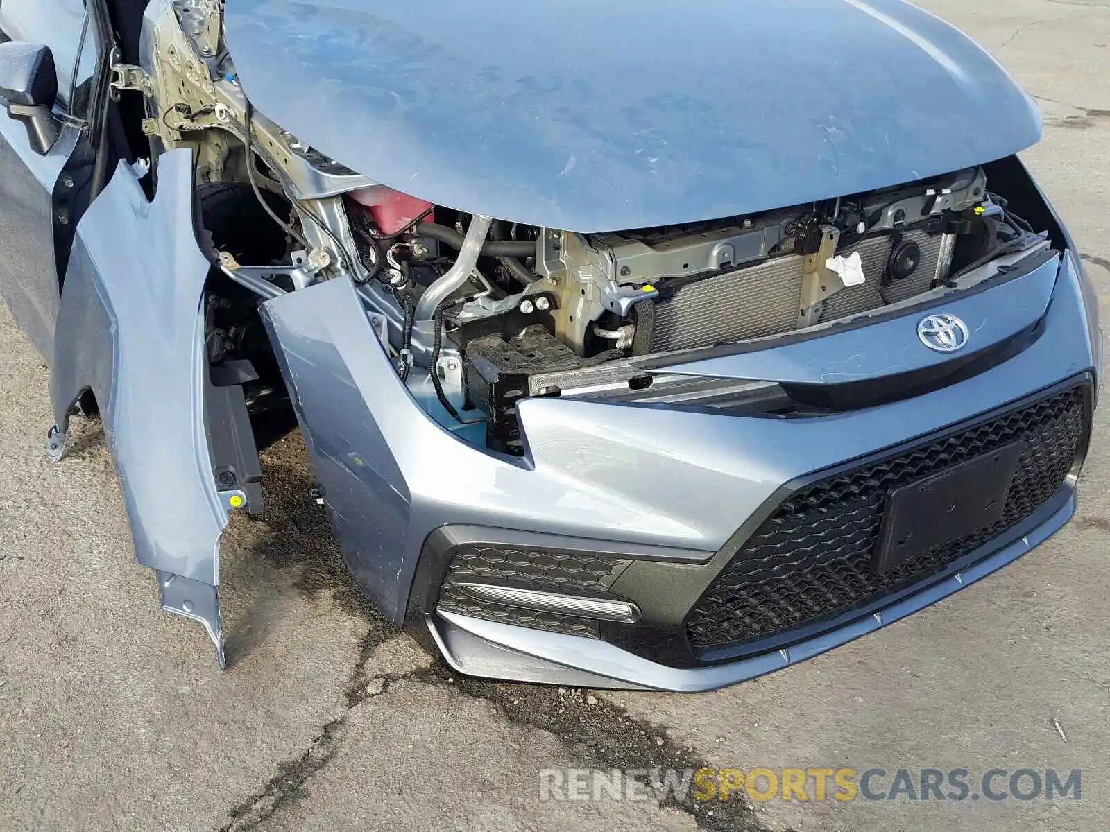 9 Photograph of a damaged car 5YFP4RCE7LP013353 TOYOTA COROLLA 2020