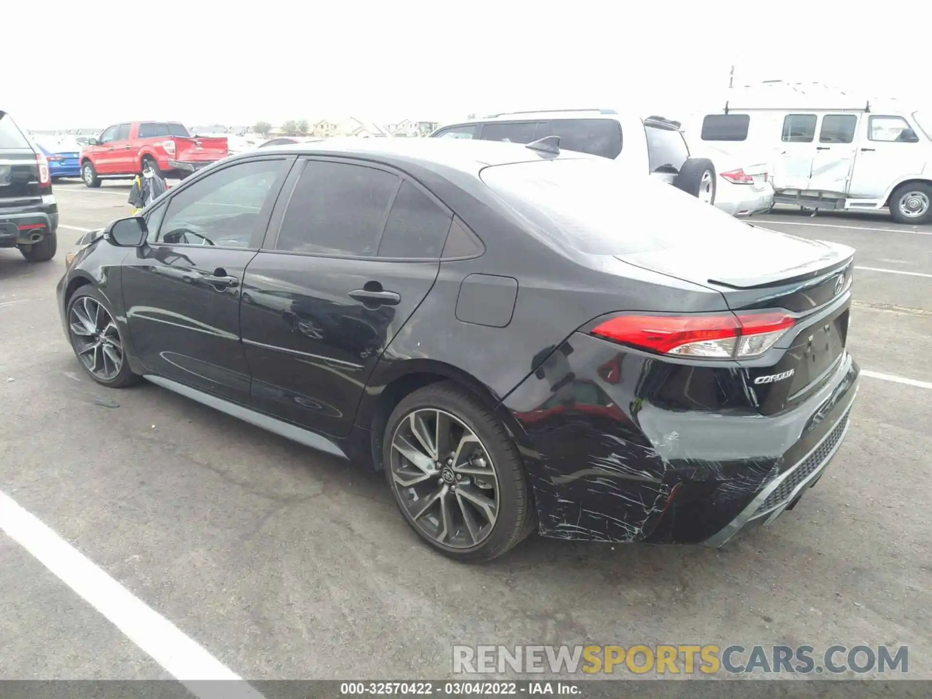 3 Photograph of a damaged car 5YFP4RCE7LP016379 TOYOTA COROLLA 2020