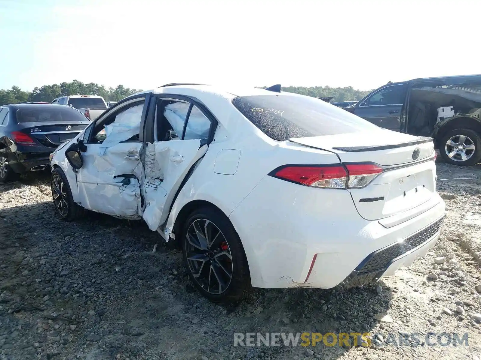 3 Photograph of a damaged car 5YFP4RCE7LP020044 TOYOTA COROLLA 2020