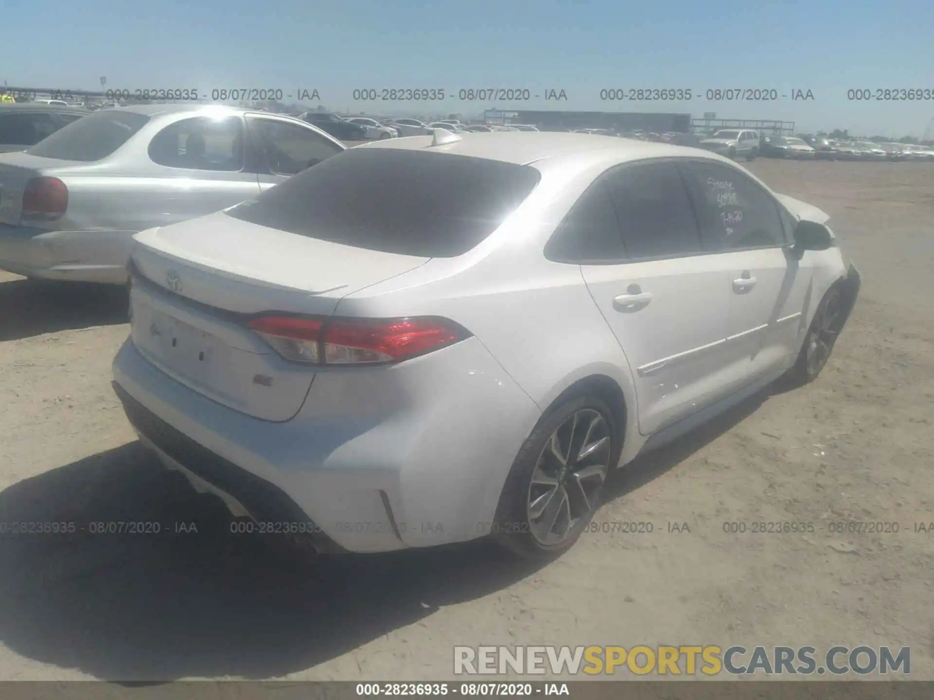 4 Photograph of a damaged car 5YFP4RCE7LP027835 TOYOTA COROLLA 2020