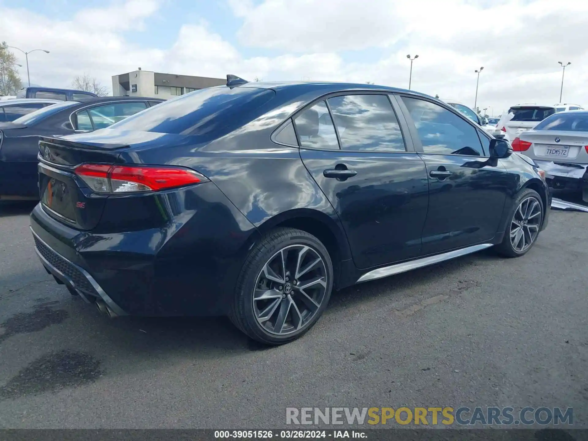 4 Photograph of a damaged car 5YFP4RCE7LP044201 TOYOTA COROLLA 2020