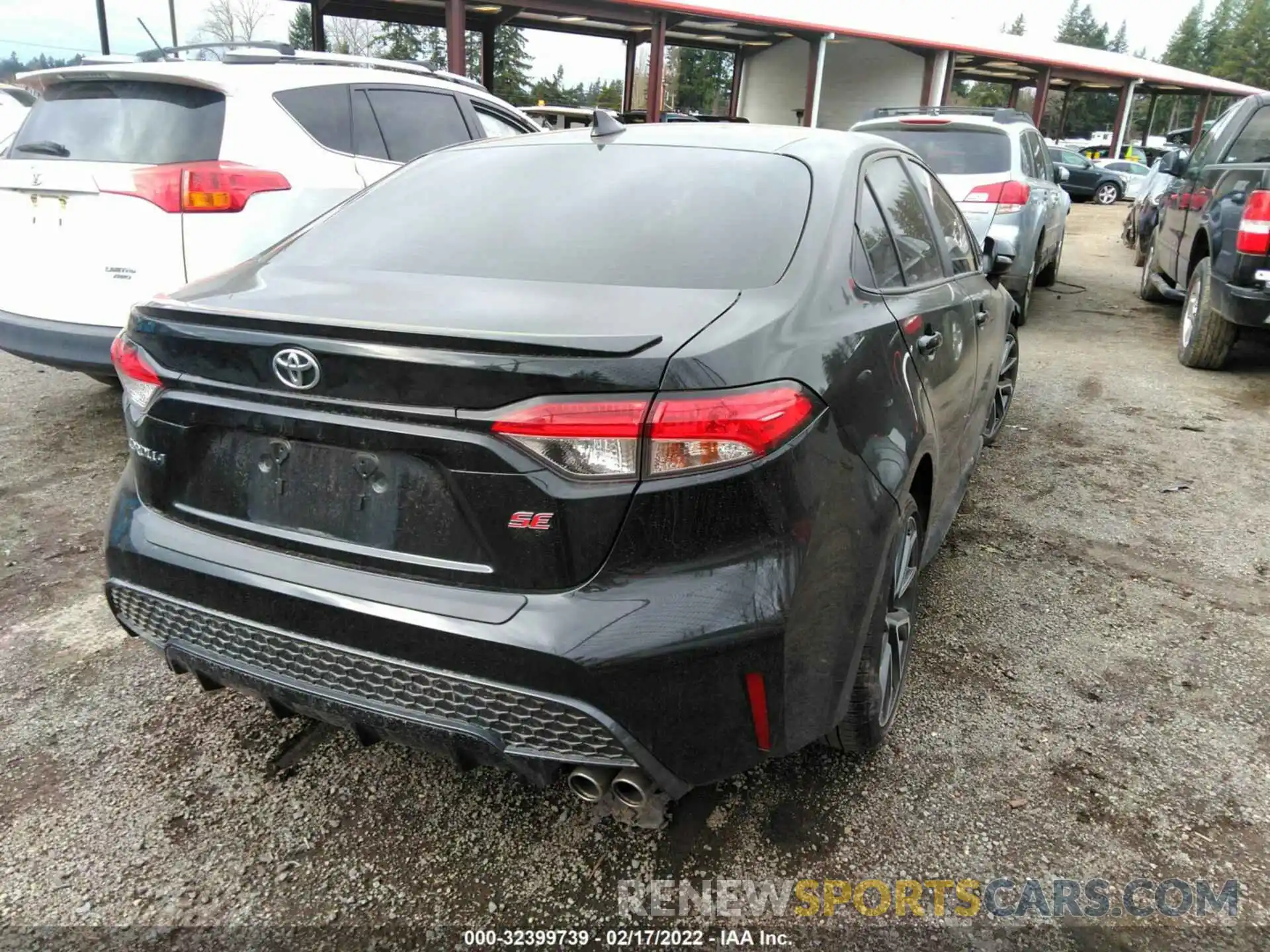 4 Photograph of a damaged car 5YFP4RCE7LP048359 TOYOTA COROLLA 2020