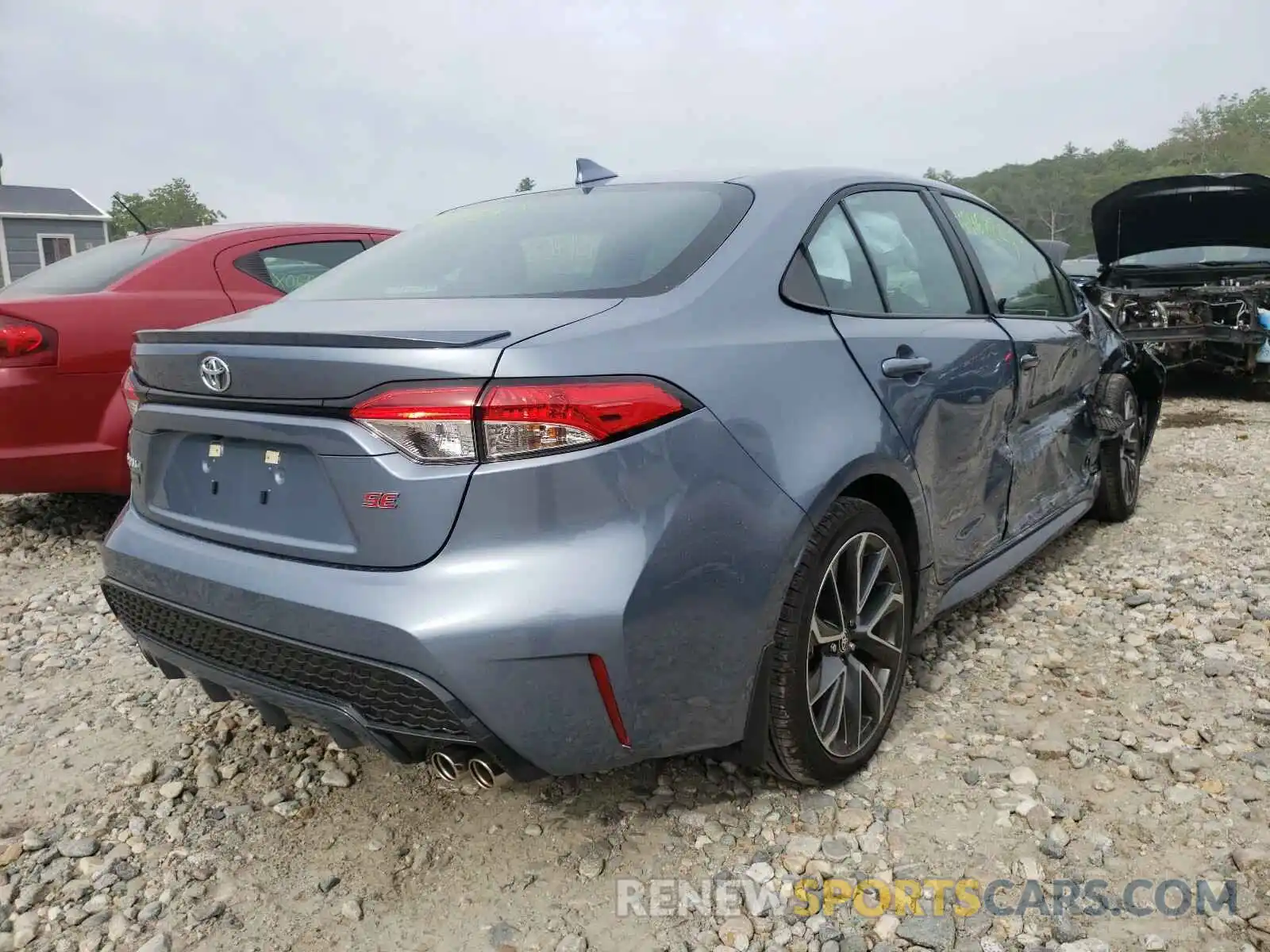 4 Photograph of a damaged car 5YFP4RCE8LP013572 TOYOTA COROLLA 2020