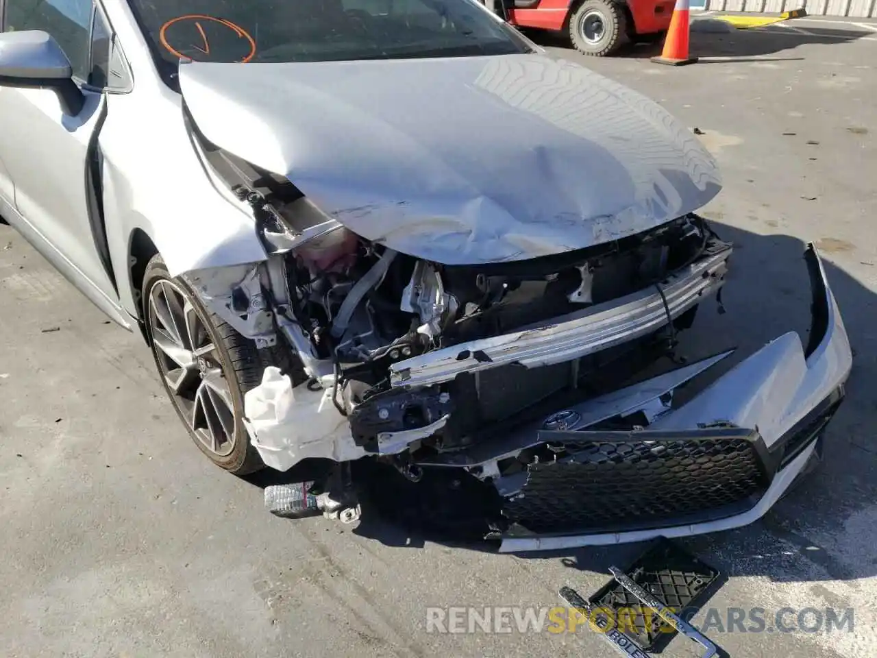 9 Photograph of a damaged car 5YFP4RCE8LP026208 TOYOTA COROLLA 2020